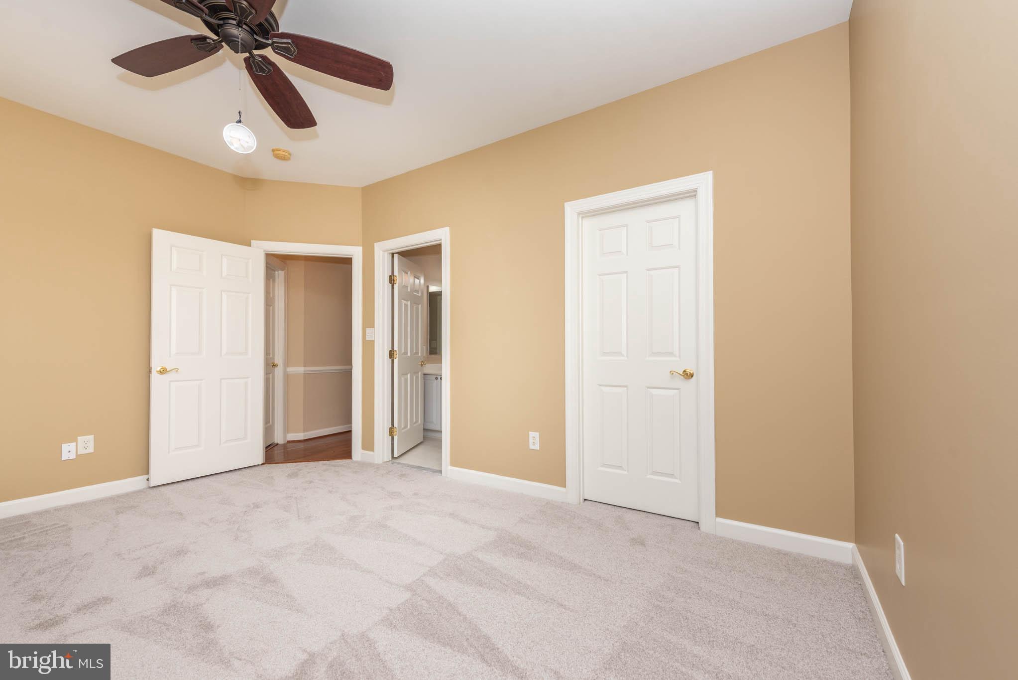 SUNNI SHADE - Residential Lease
