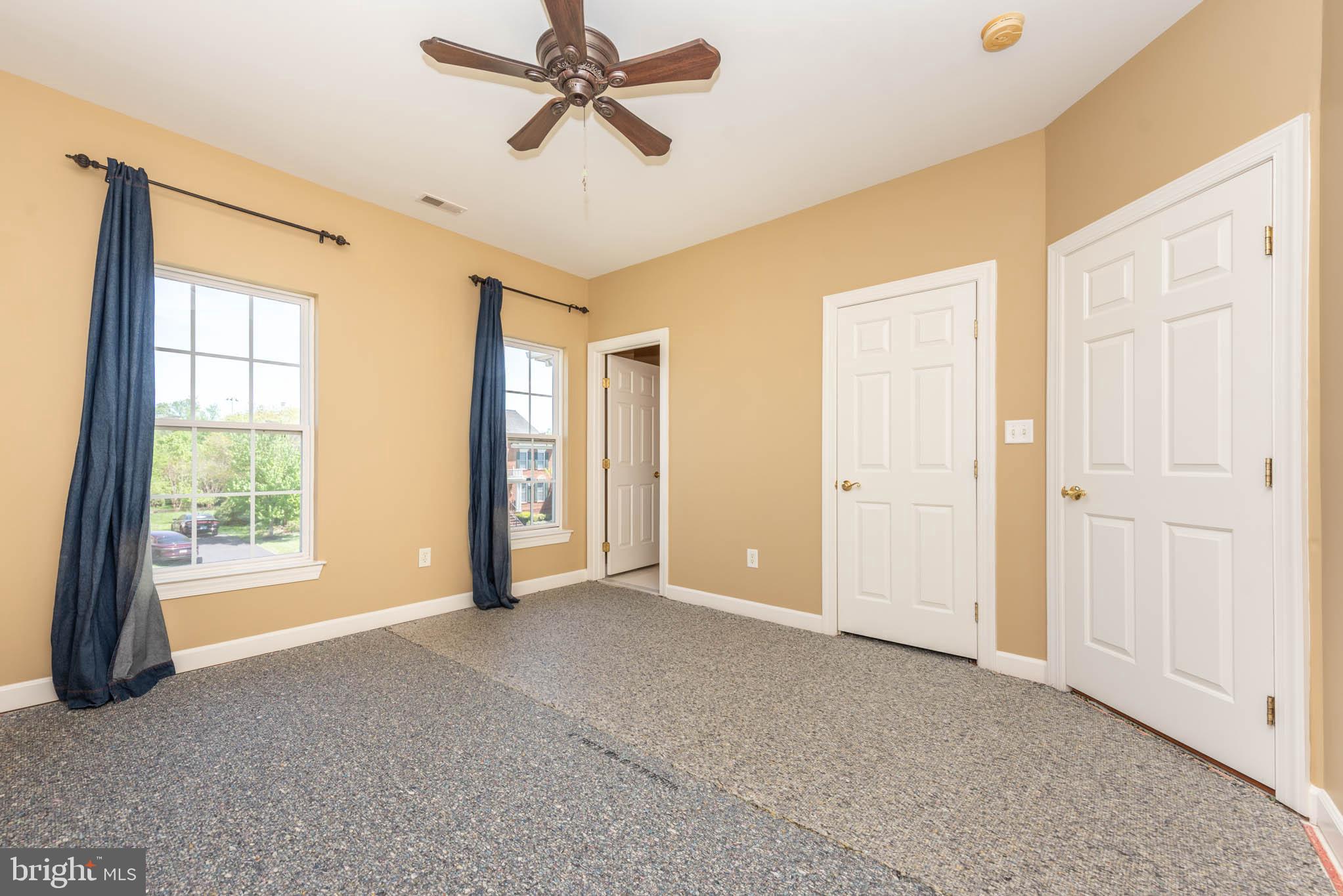 SUNNI SHADE - Residential Lease