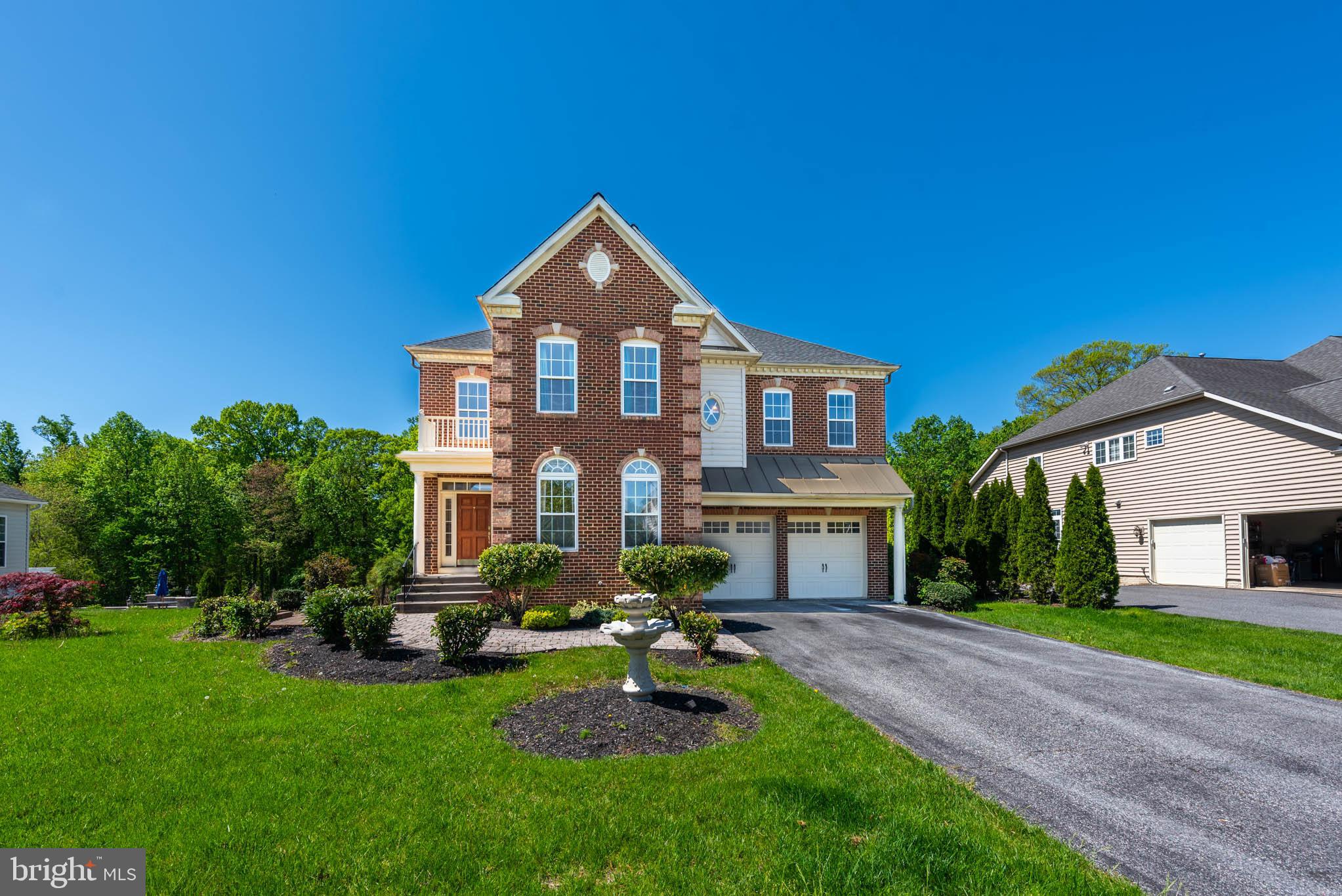 SUNNI SHADE - Residential Lease