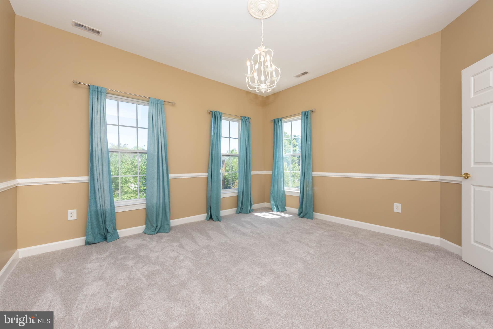 SUNNI SHADE - Residential Lease