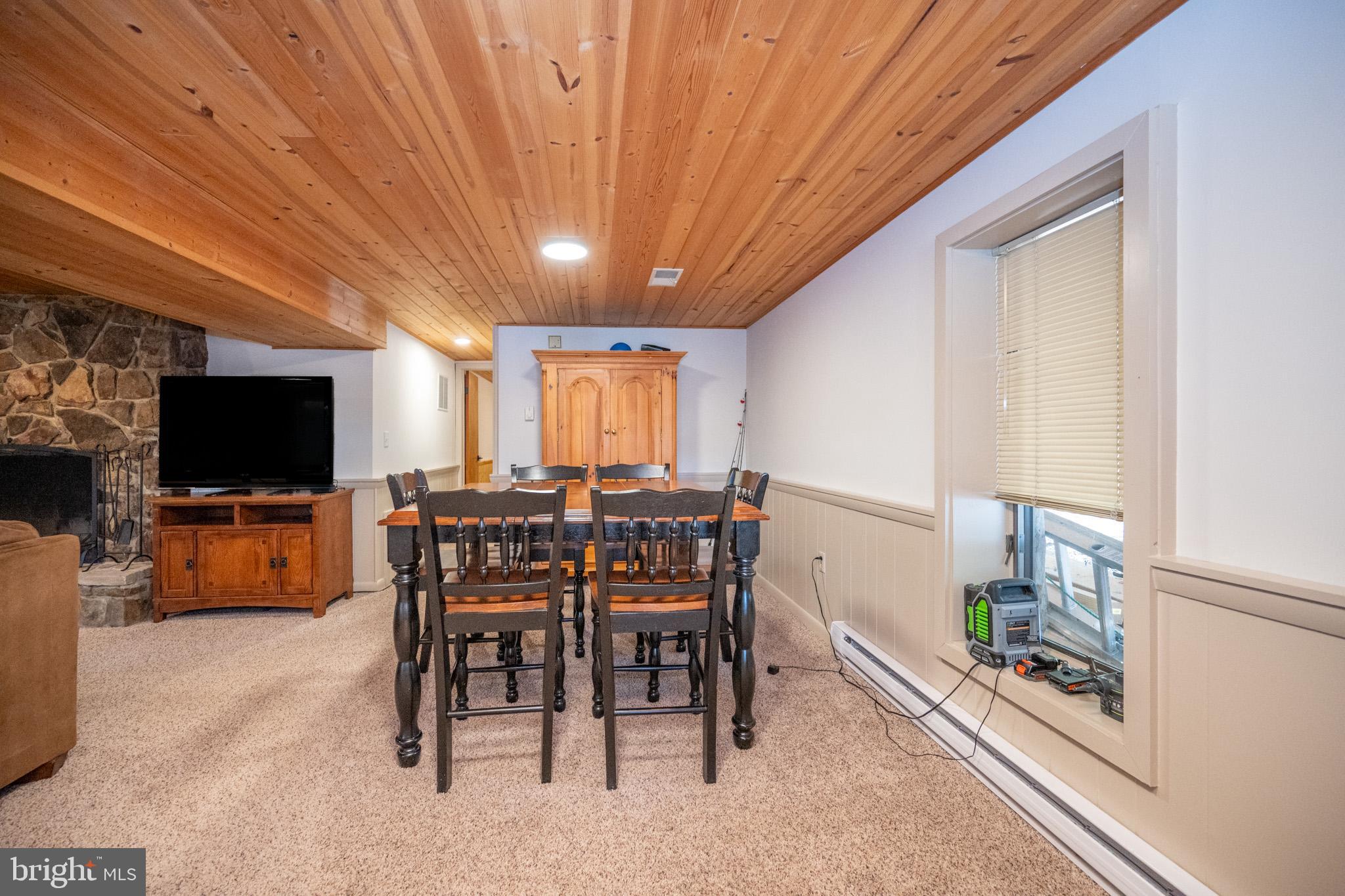 LAKE SHORE DRIVE - Residential