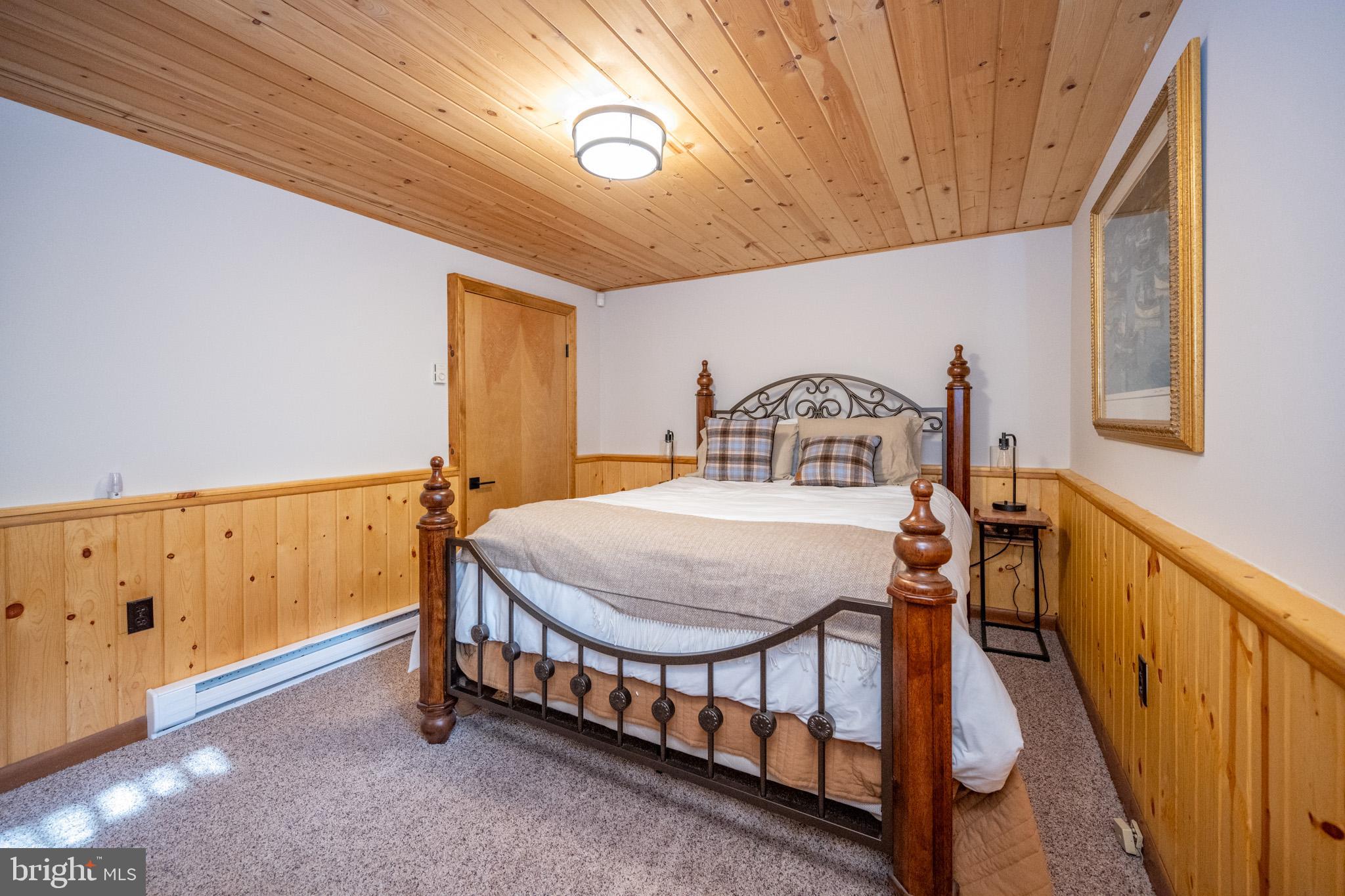 LAKE SHORE DRIVE - Residential