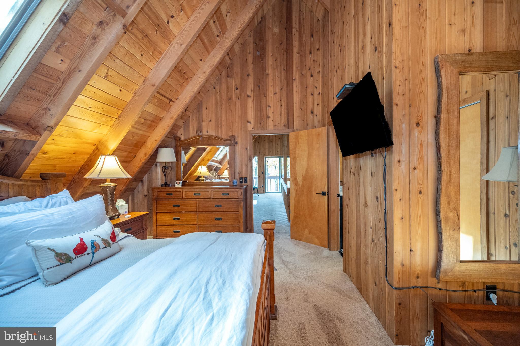 LAKE SHORE DRIVE - Residential