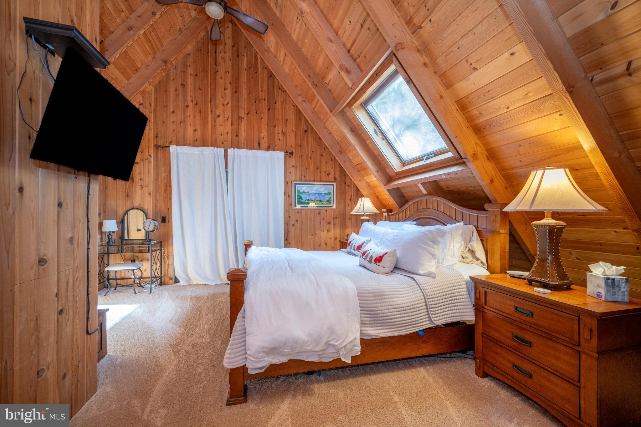 LAKE SHORE DRIVE - Residential