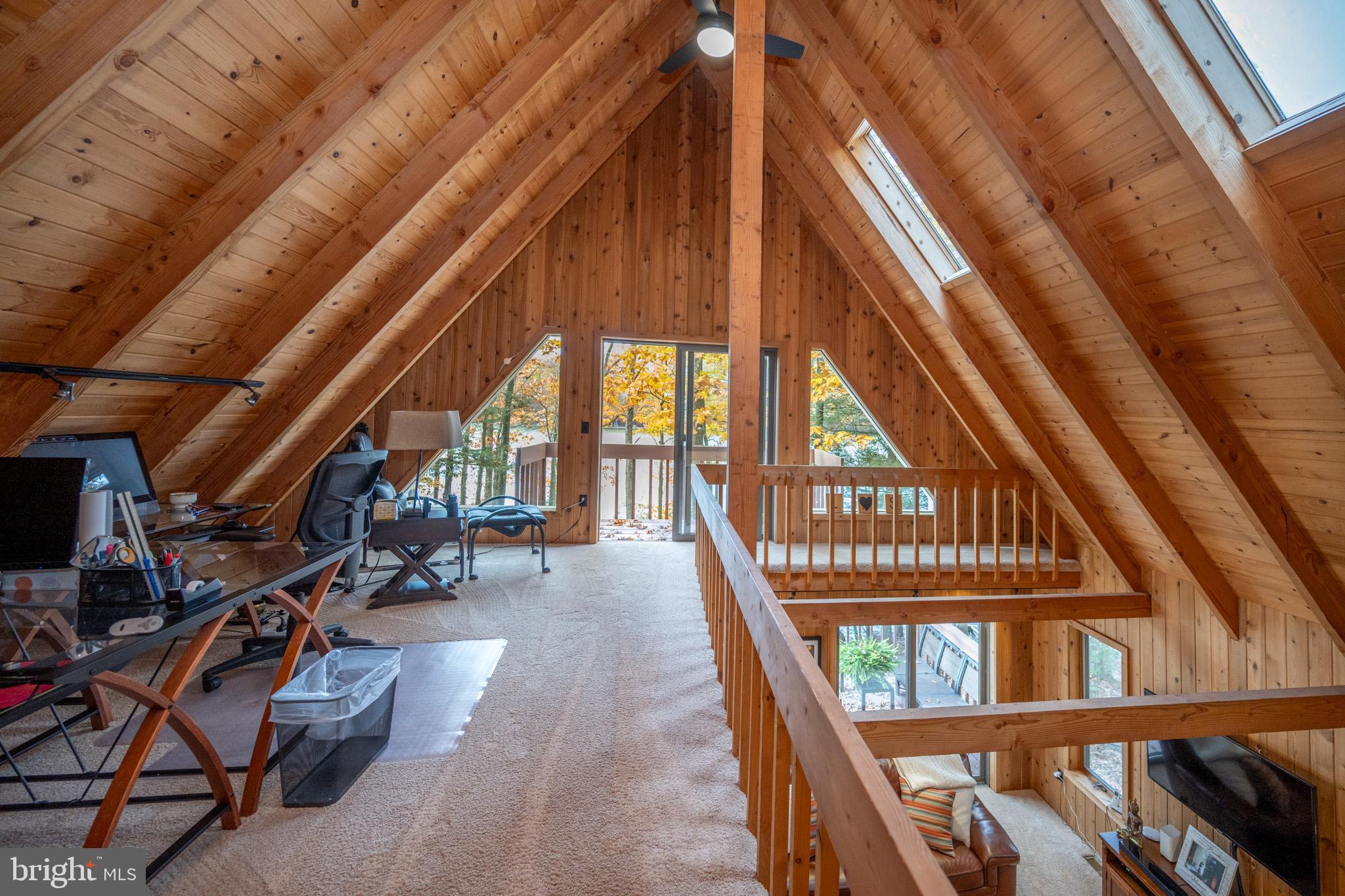 LAKE SHORE DRIVE - Residential