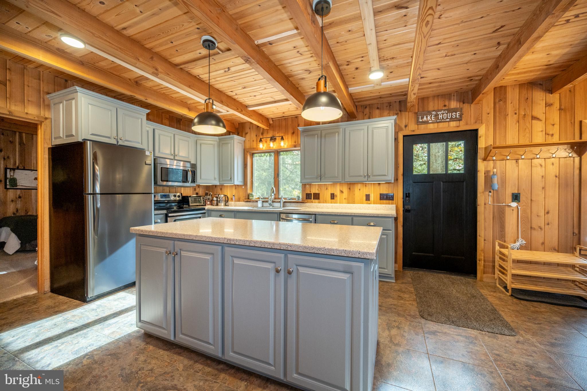 LAKE SHORE DRIVE - Residential