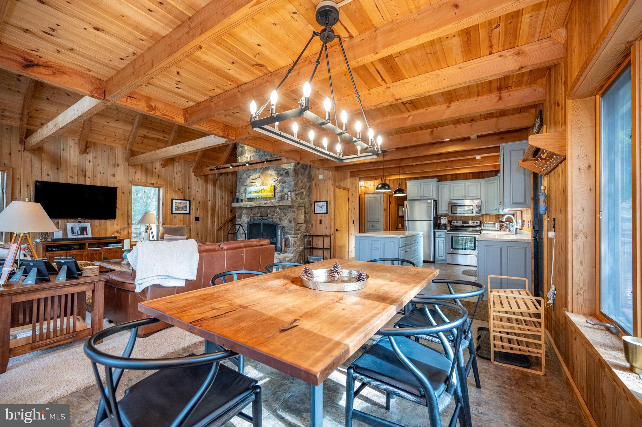 LAKE SHORE DRIVE - Residential