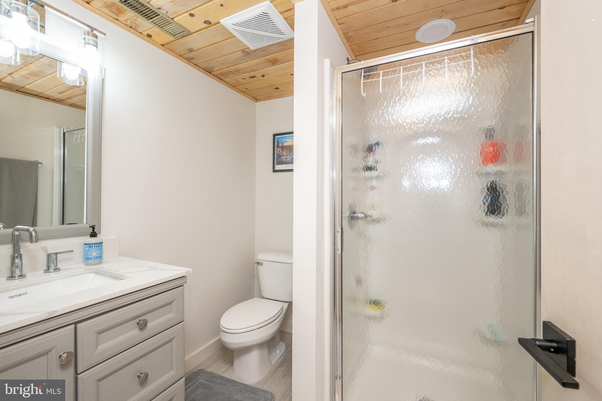 LAKE SHORE DRIVE - Residential