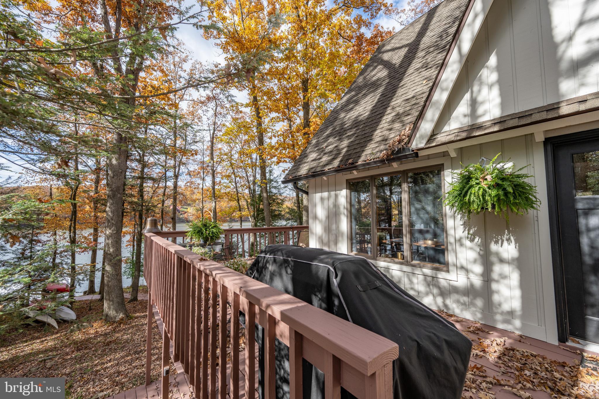 LAKE SHORE DRIVE - Residential