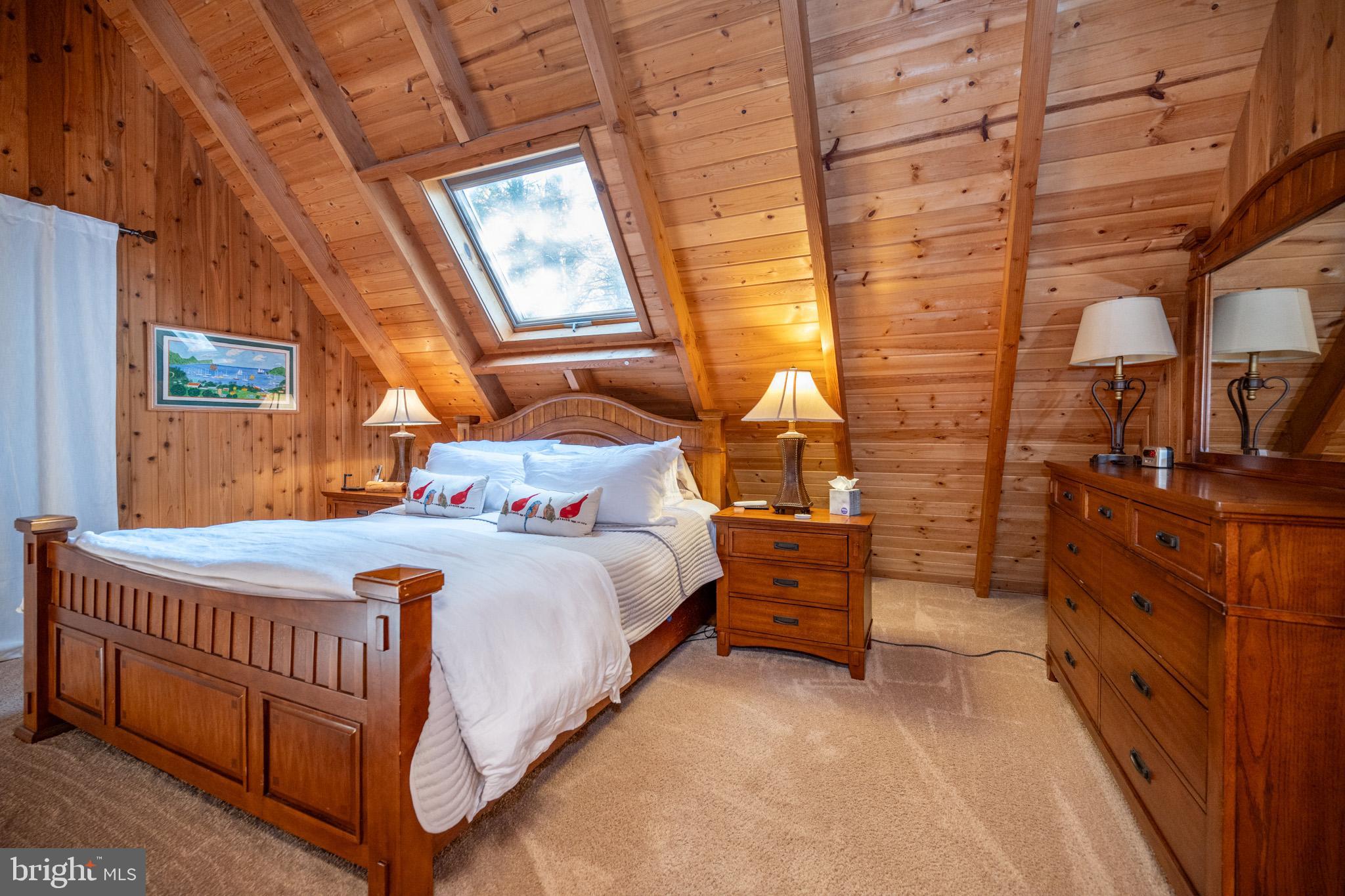 LAKE SHORE DRIVE - Residential