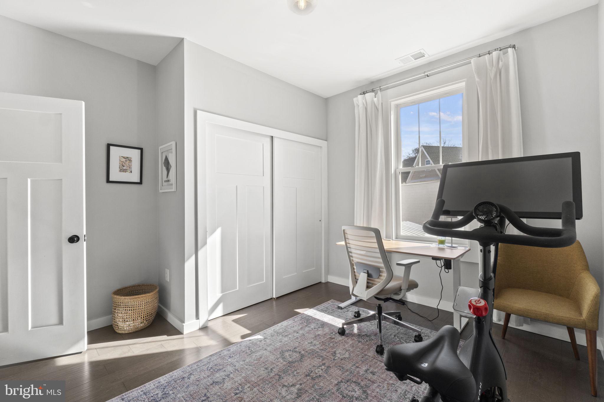 MOUNT RAINIER - Residential