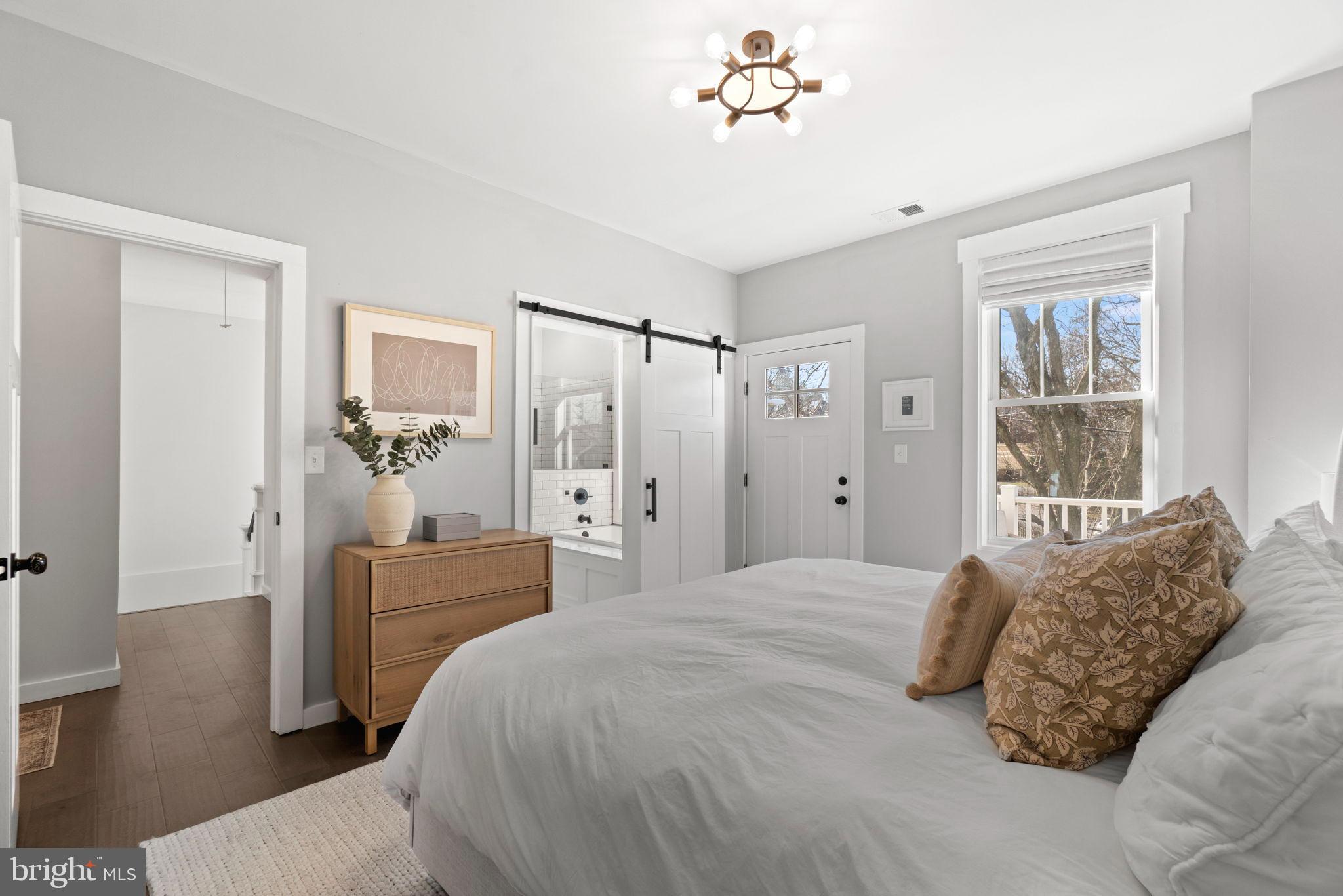 MOUNT RAINIER - Residential