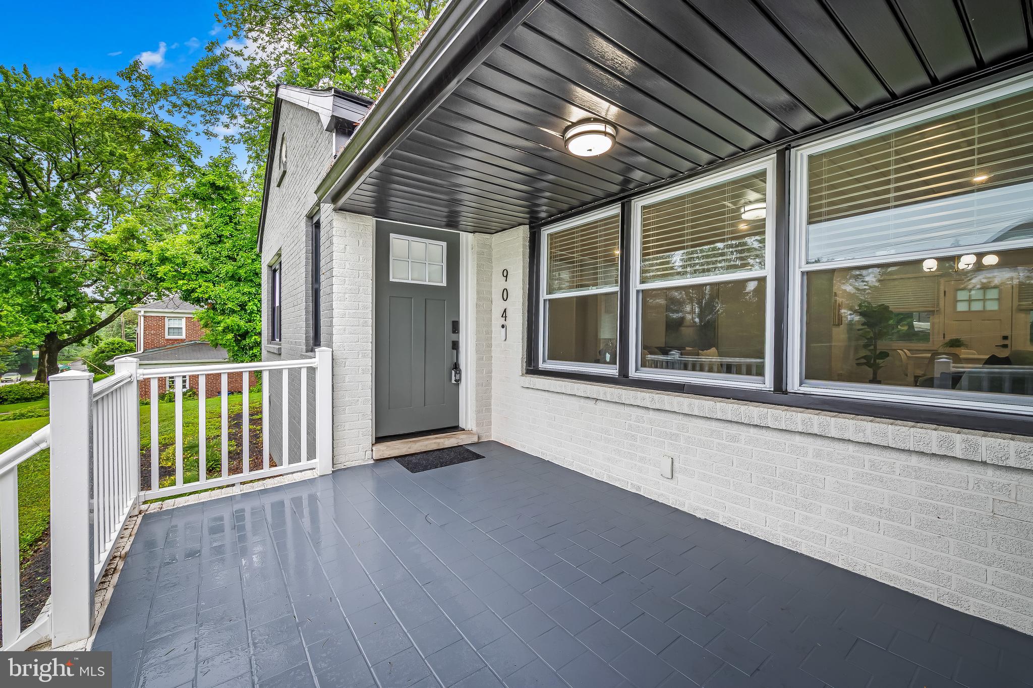 904 STEVENSON LANE