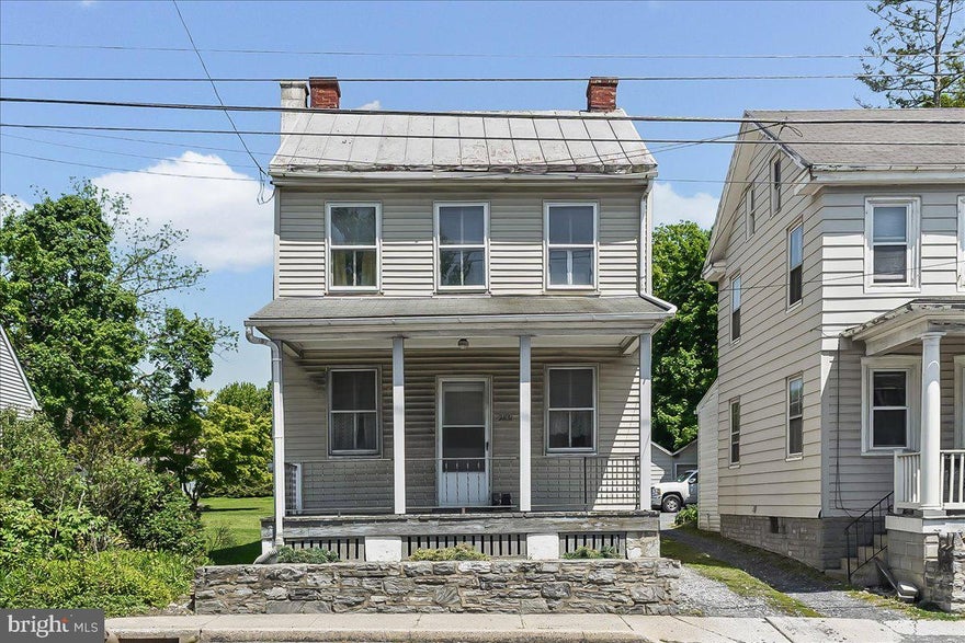 Fixer upper in Willow Street!

Don't miss this great home in the heart of Willow Street. Sit on the front porch and watch the world go by.  With a little TLC, this  could be a great home or buy as an investment to rent or flip.