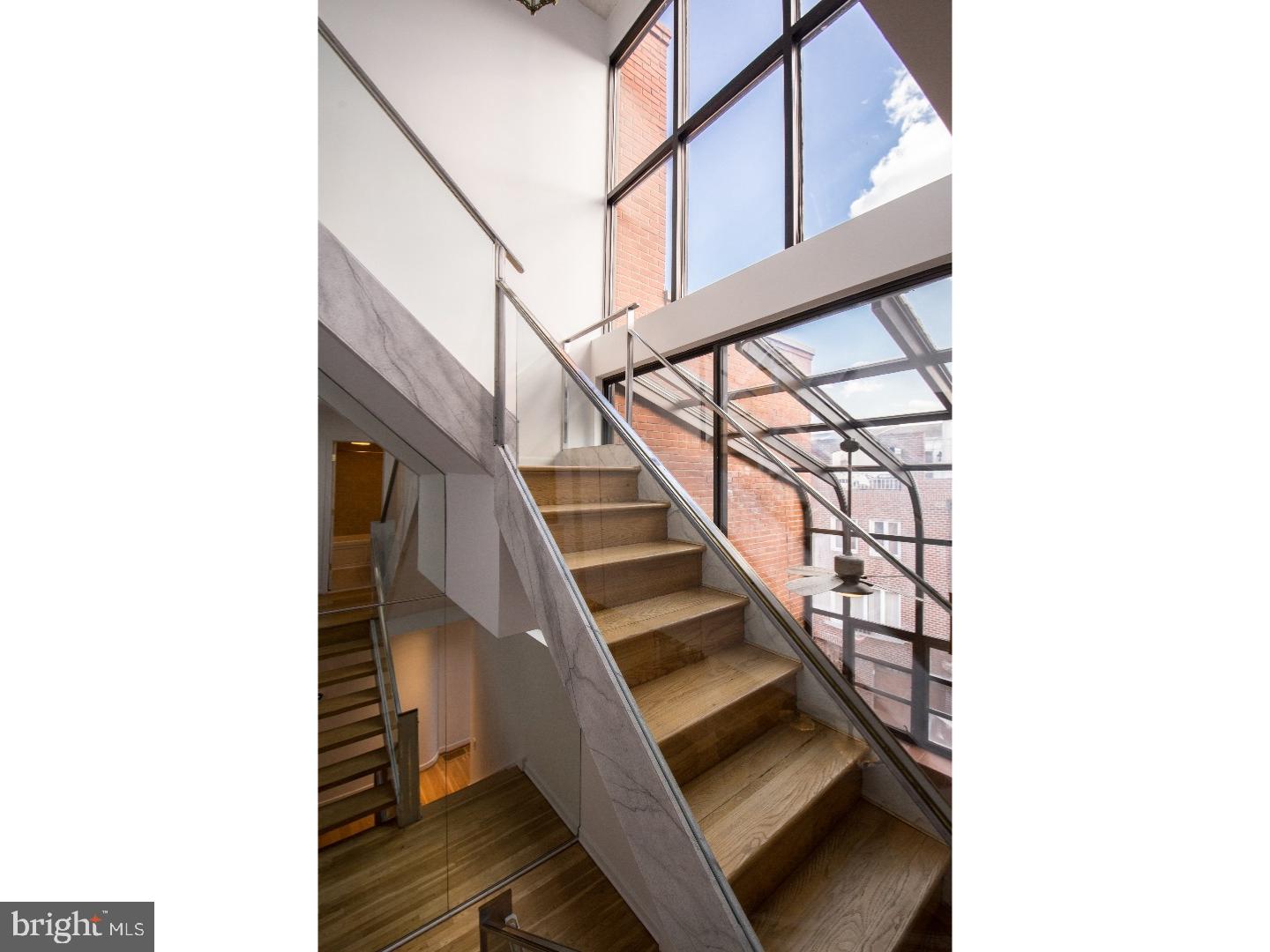 SOCIETY HILL - Residential