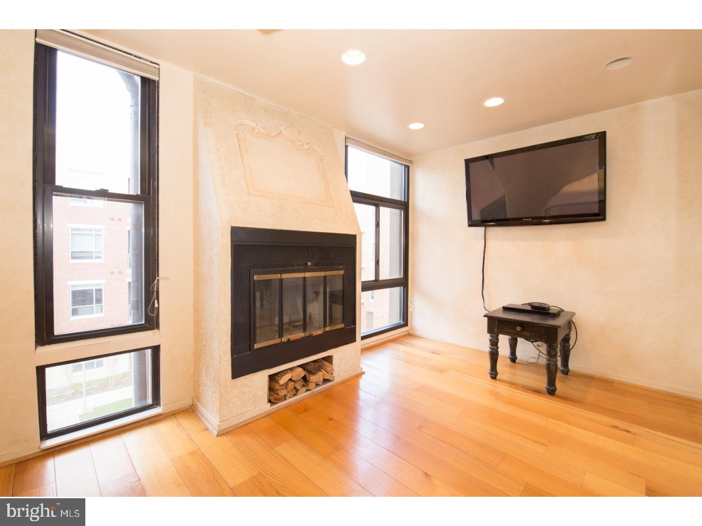 SOCIETY HILL - Residential