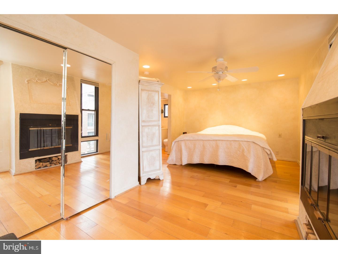 SOCIETY HILL - Residential