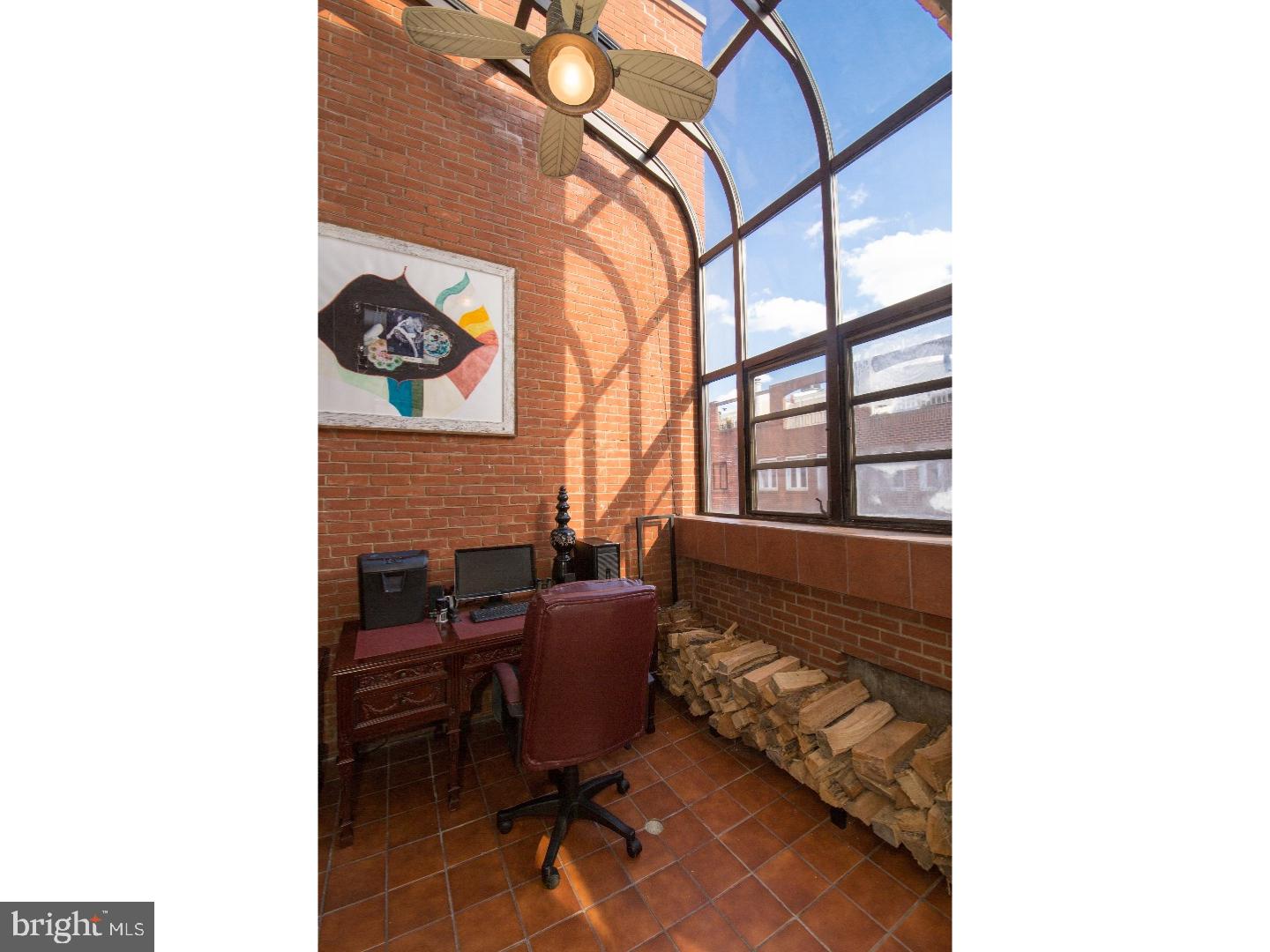 SOCIETY HILL - Residential