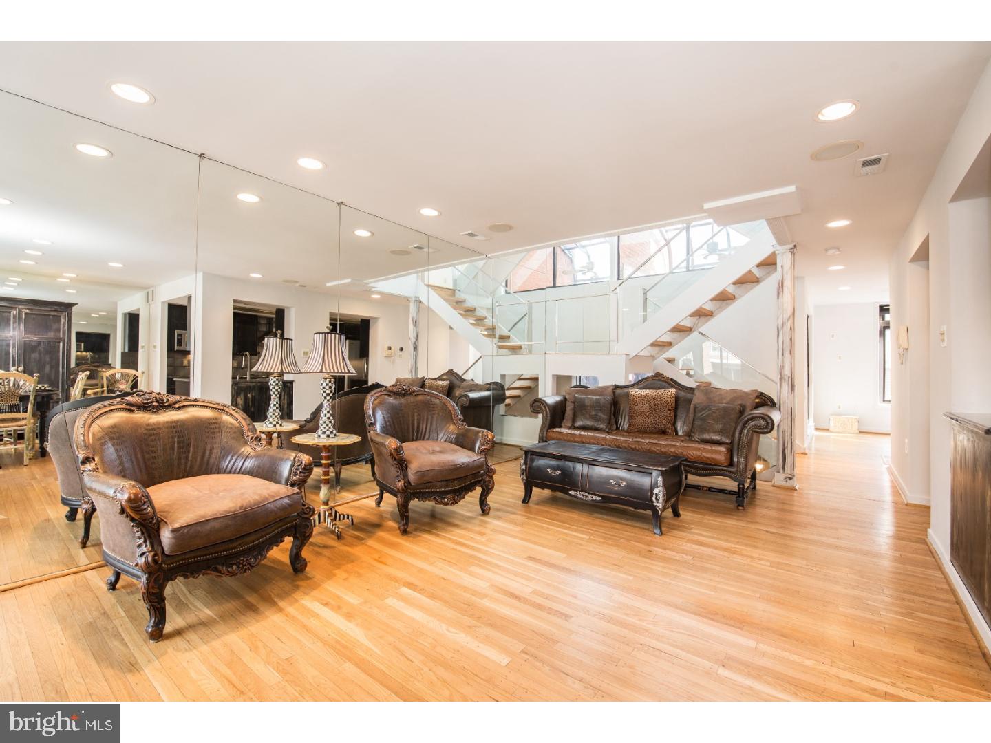 SOCIETY HILL - Residential