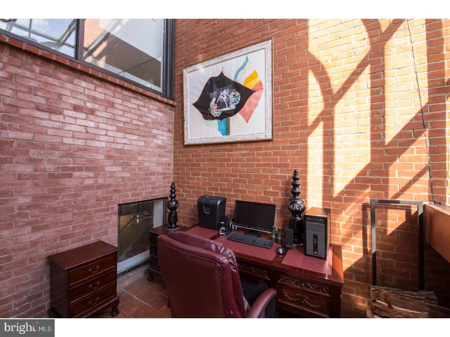 SOCIETY HILL - Residential