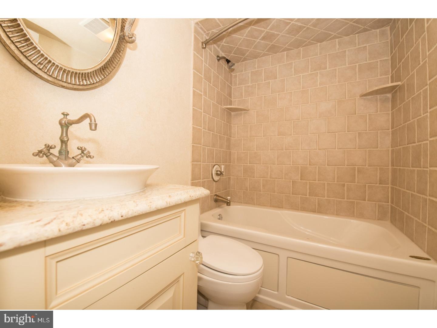 SOCIETY HILL - Residential