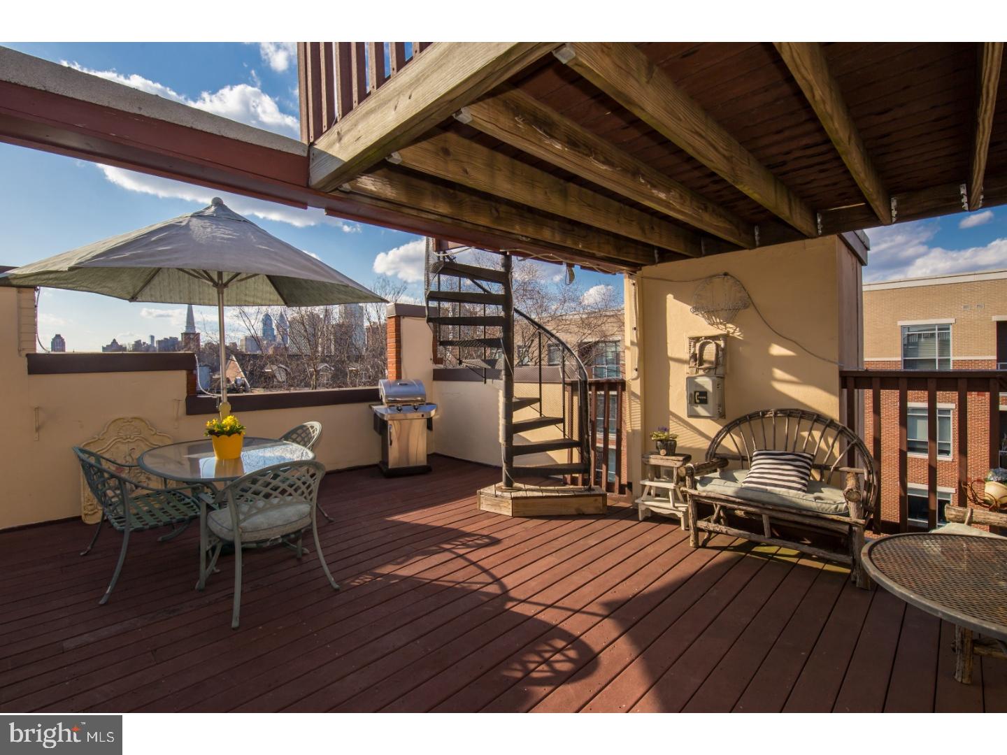 SOCIETY HILL - Residential