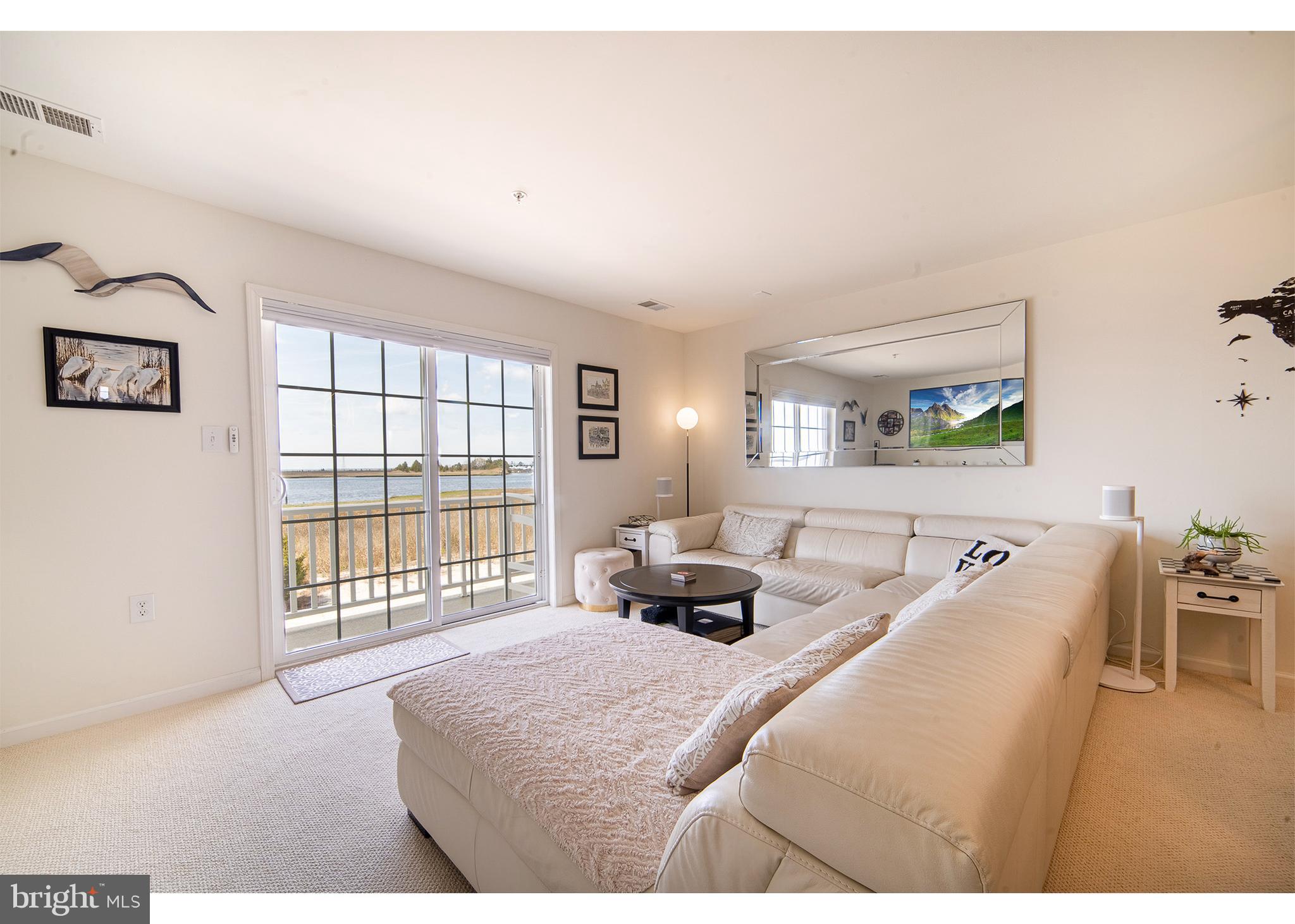 33 BAYSIDE DRIVE