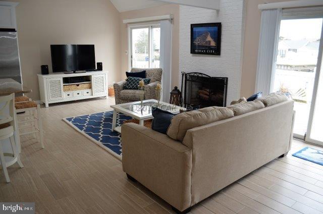 CAINE KEYS II EXT - Residential