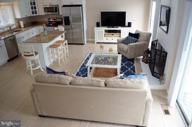 CAINE KEYS II EXT - Residential