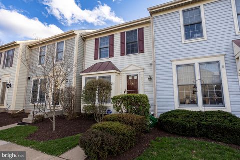 Townhouse For Sale - 9775 Mock Orange Court<br/> Manassas City County, MANASSAS, VA 20110
