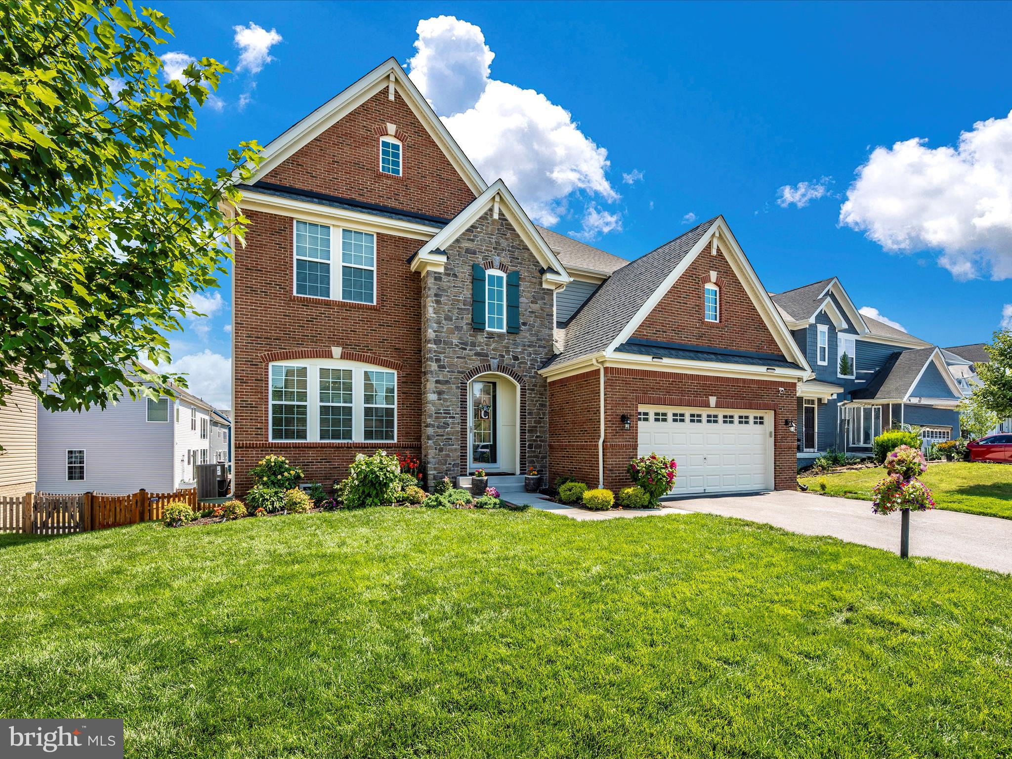 TALLYN RIDGE - Residential