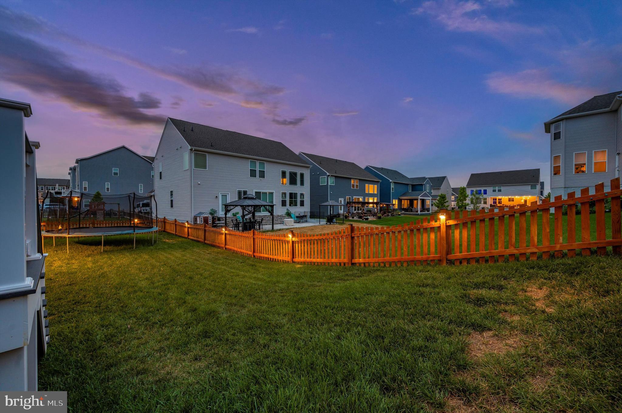 TALLYN RIDGE - Residential