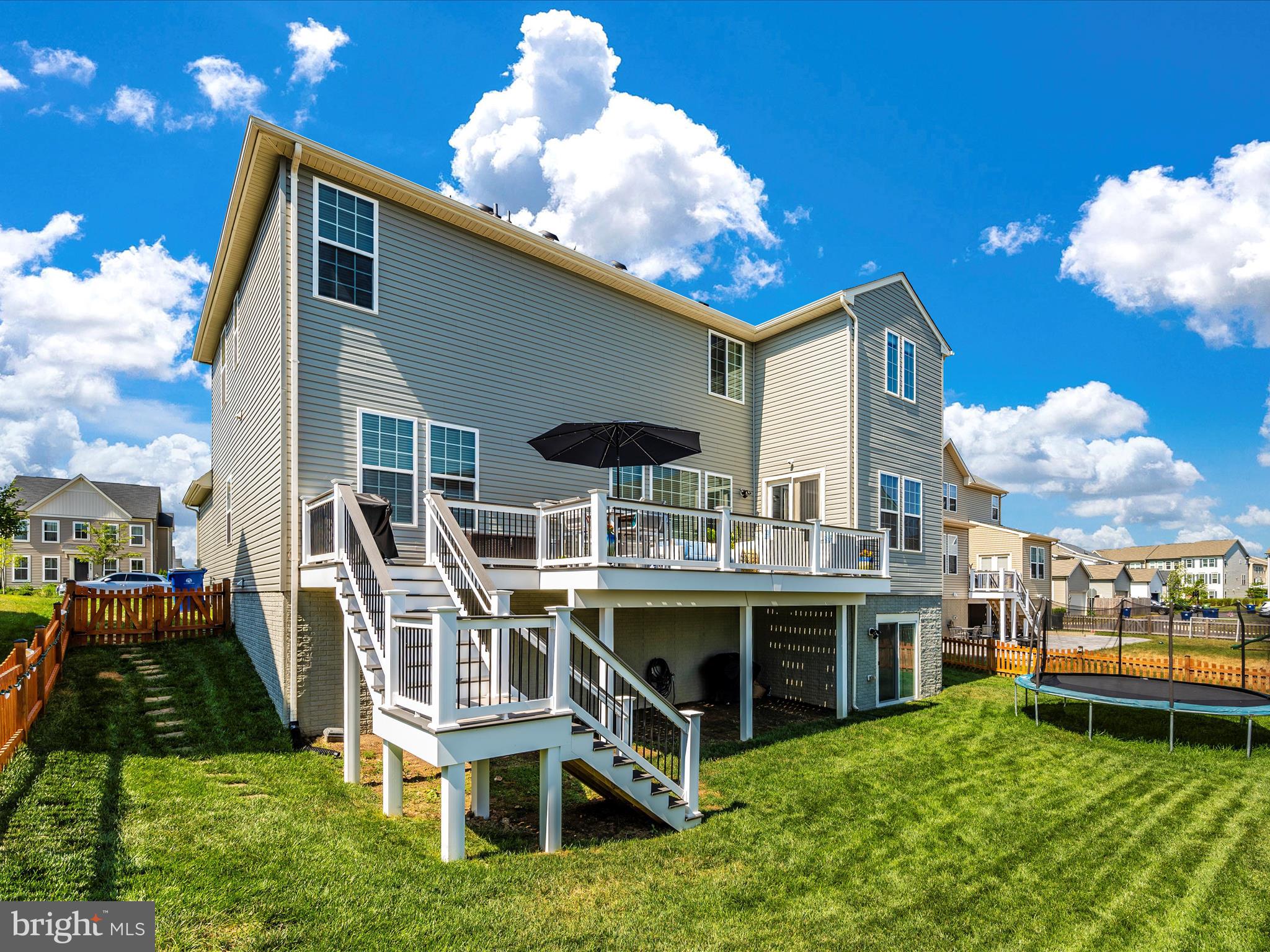 TALLYN RIDGE - Residential