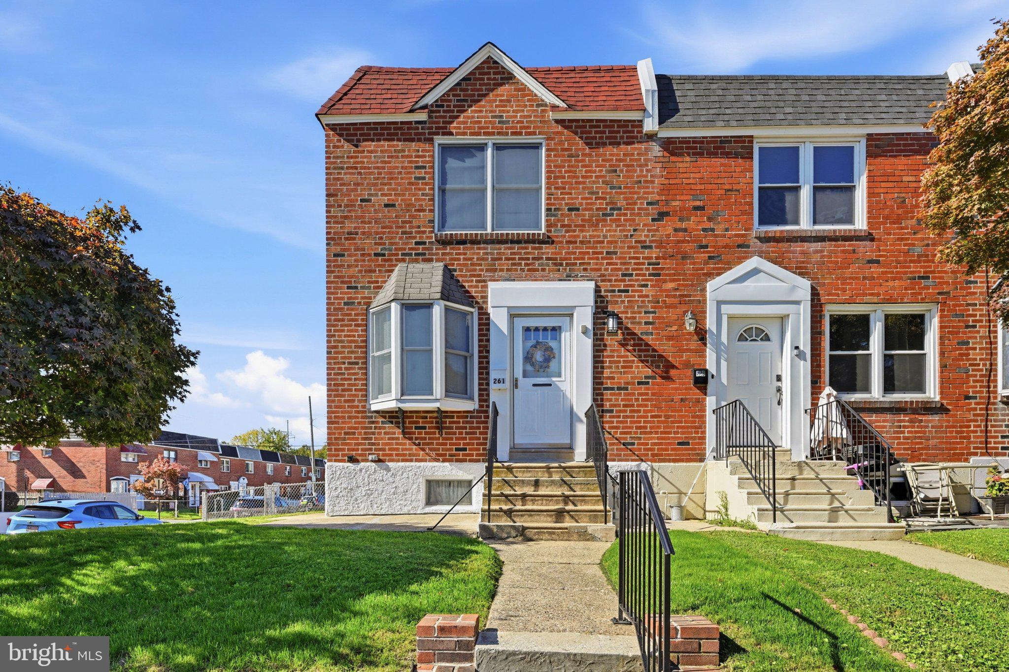 261 BUNGALOW AVENUE
