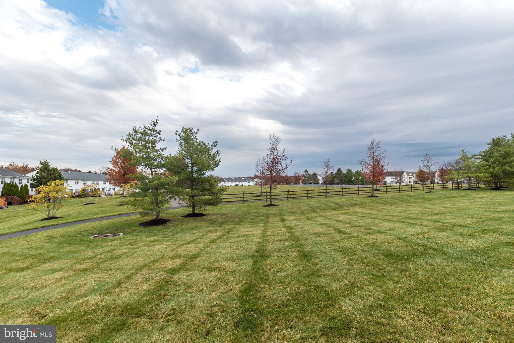 SUMMER LEA - Residential