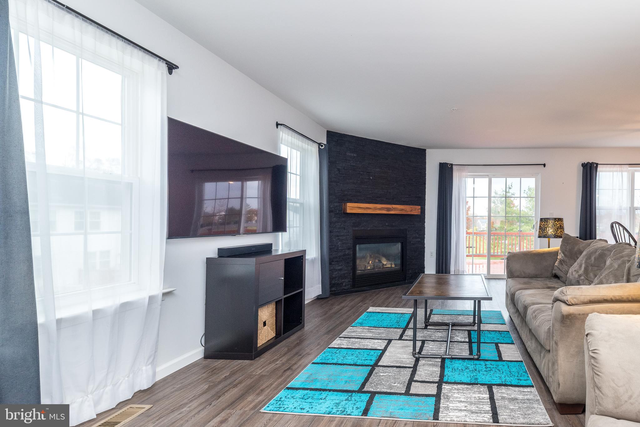 SUMMER LEA - Residential