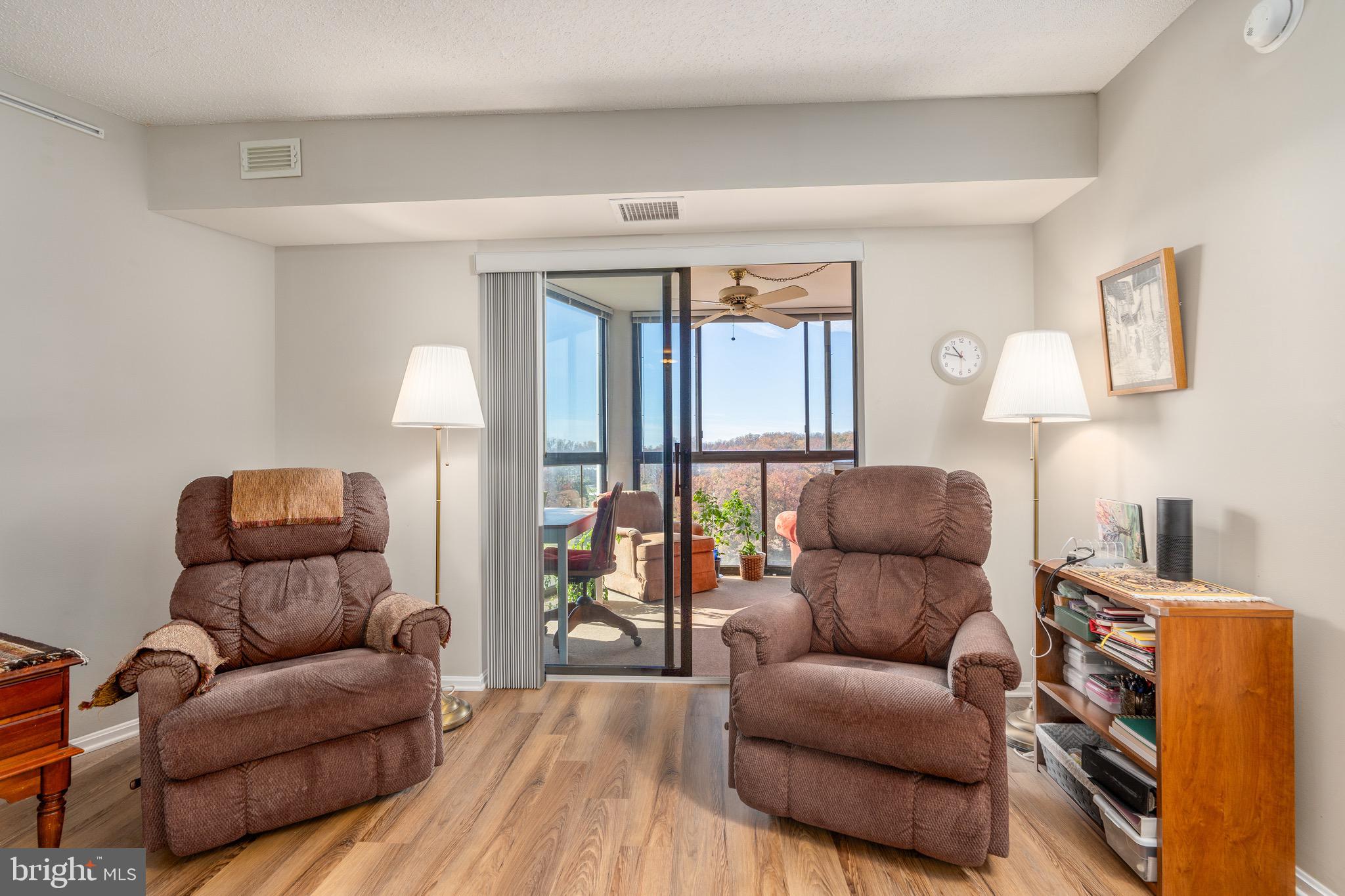 LEISURE WORLD - Residential