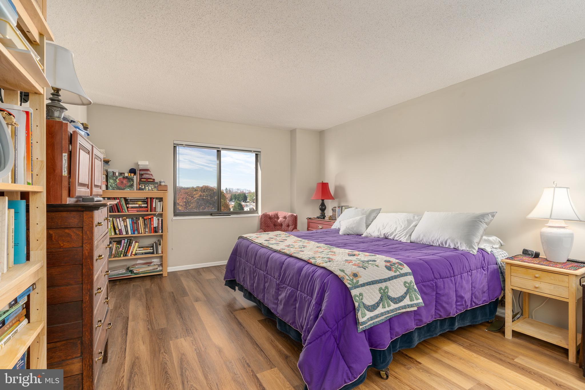 LEISURE WORLD - Residential