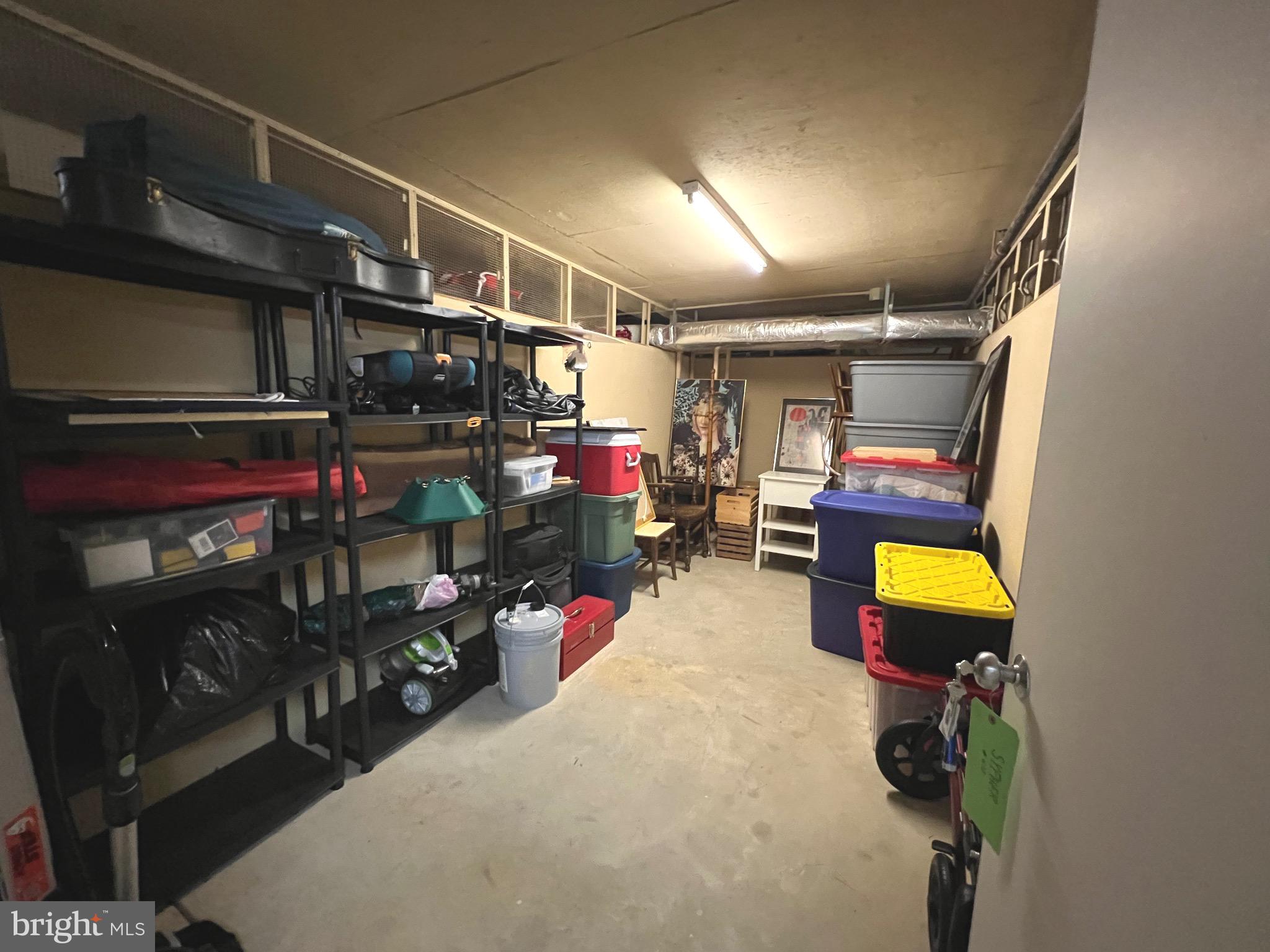 LEISURE WORLD - Residential