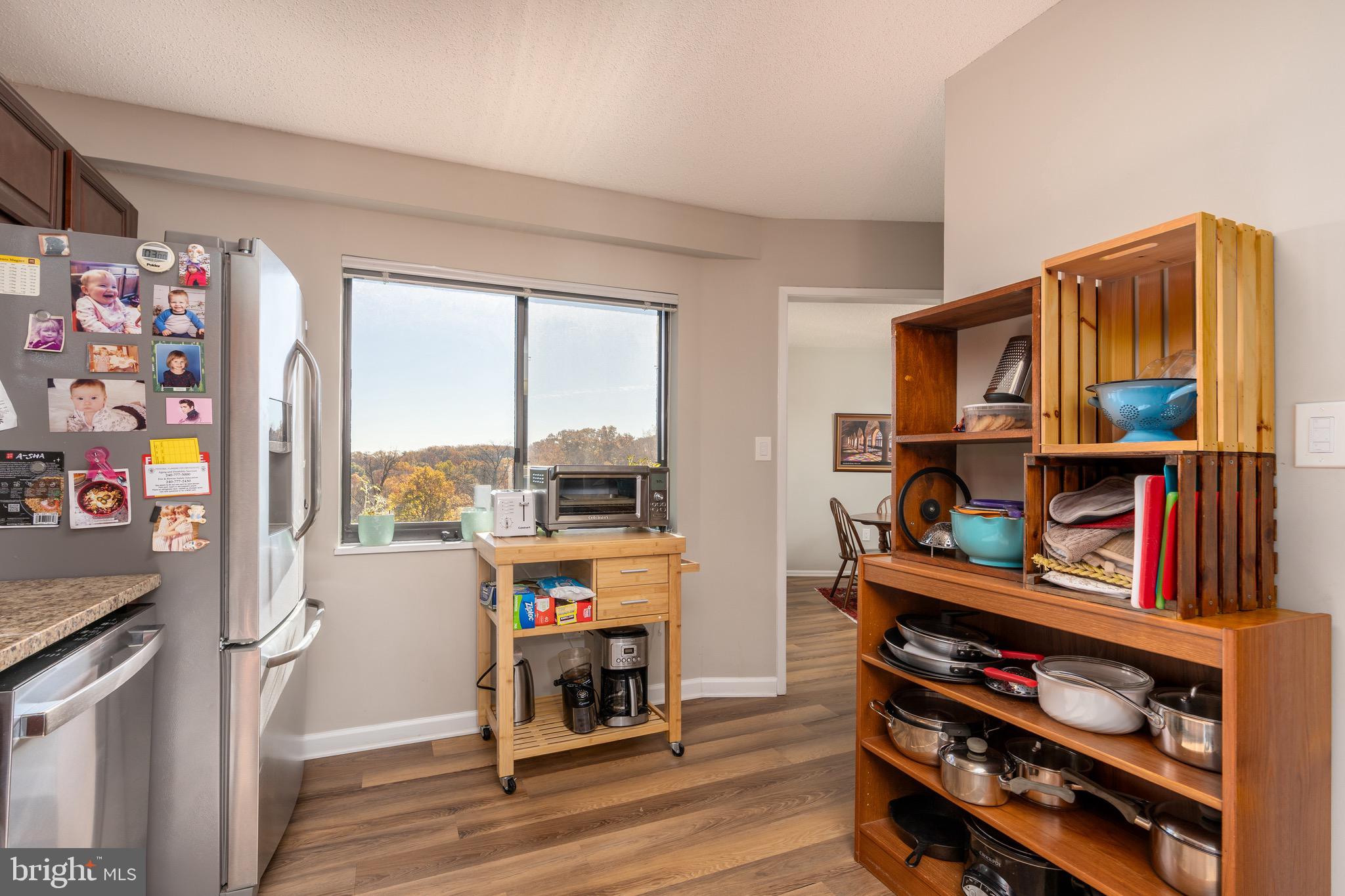 LEISURE WORLD - Residential