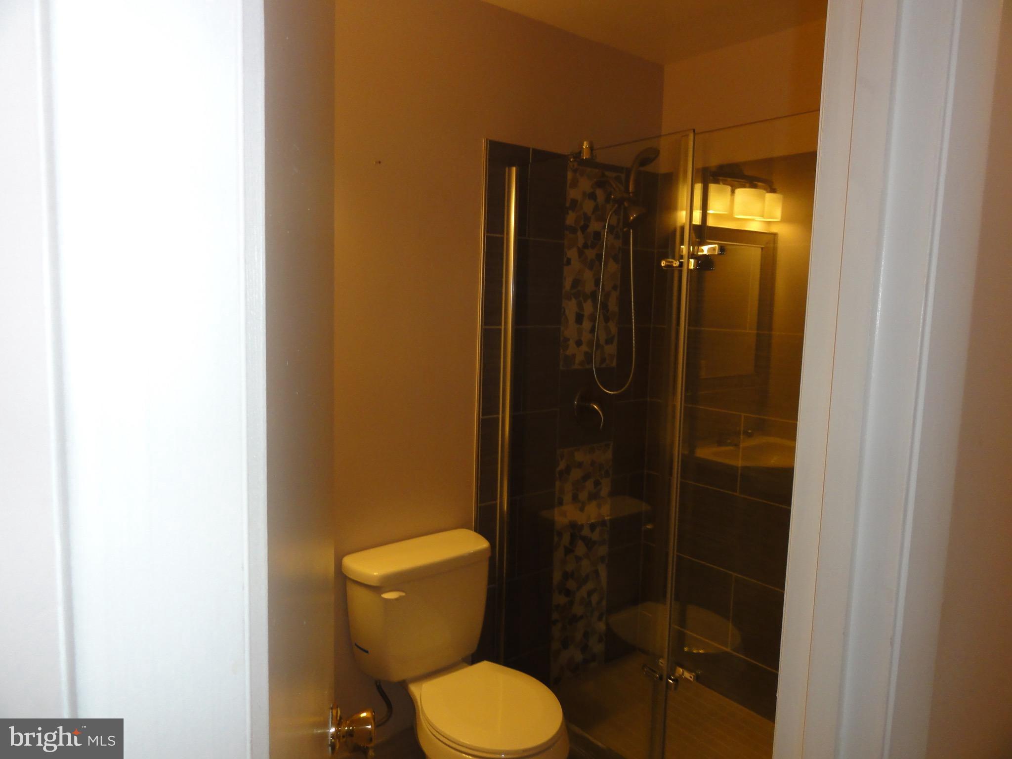 DALE CITY - Residential Lease