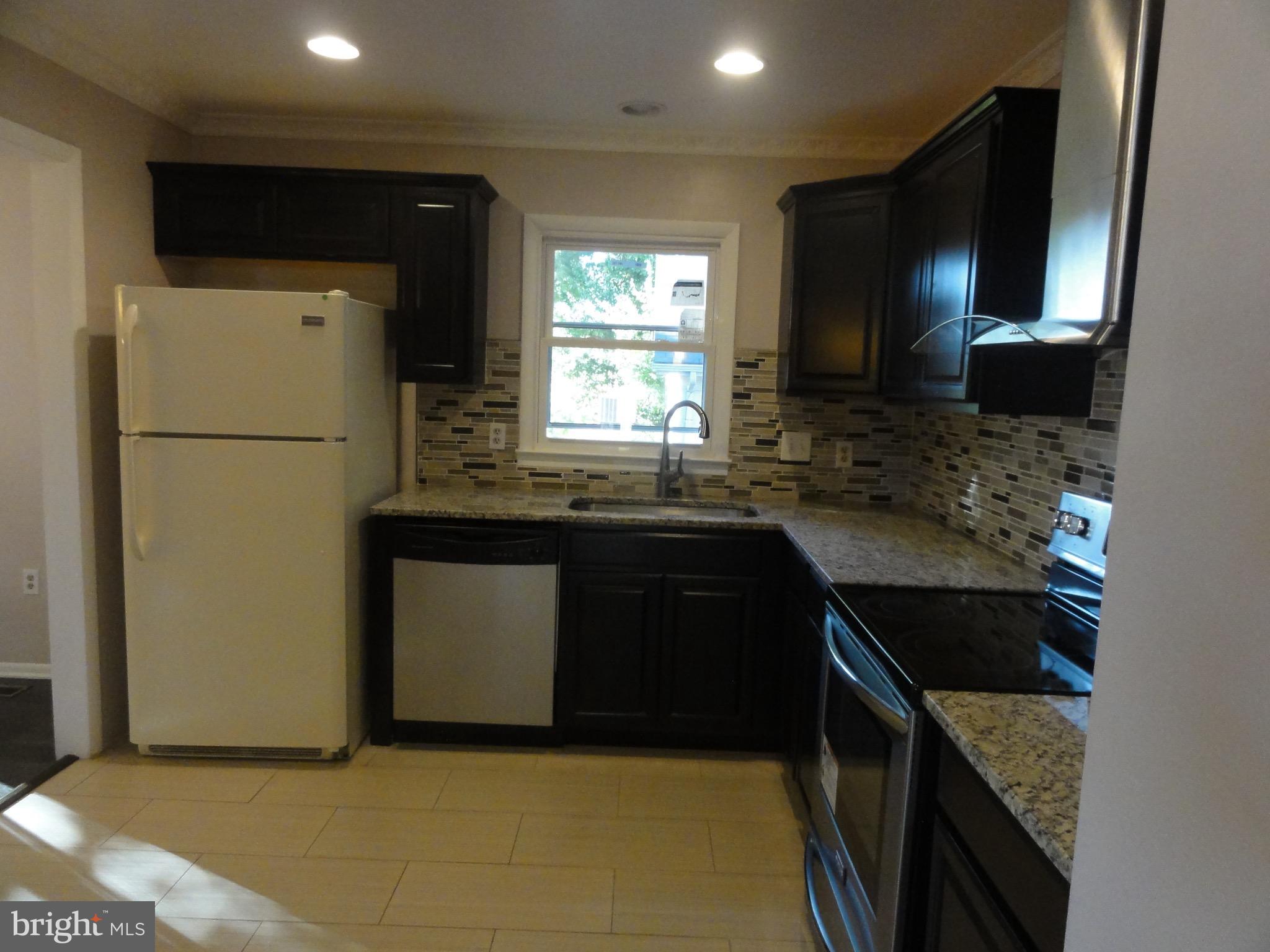 DALE CITY - Residential Lease