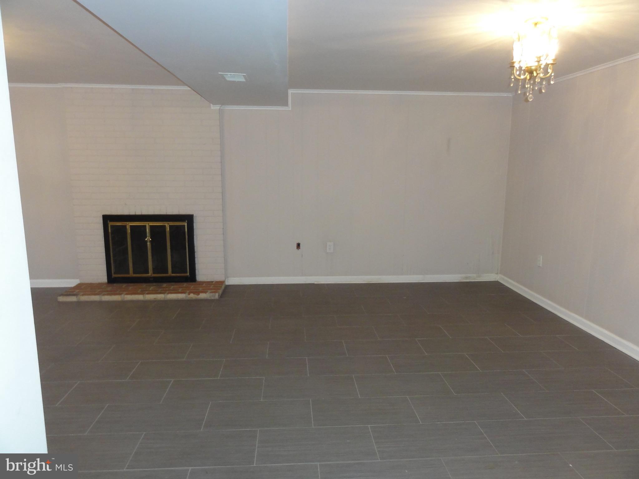 DALE CITY - Residential Lease