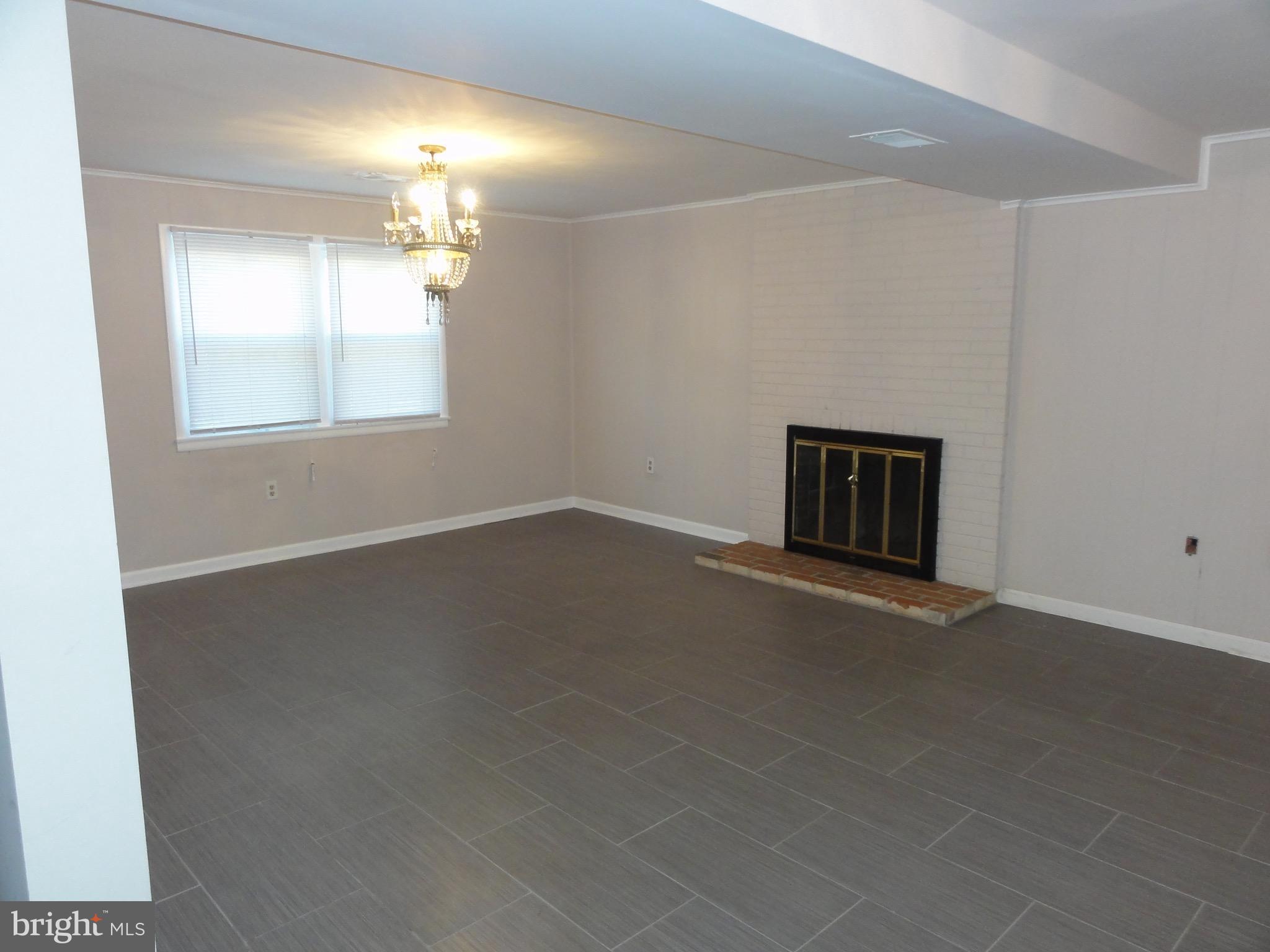 DALE CITY - Residential Lease