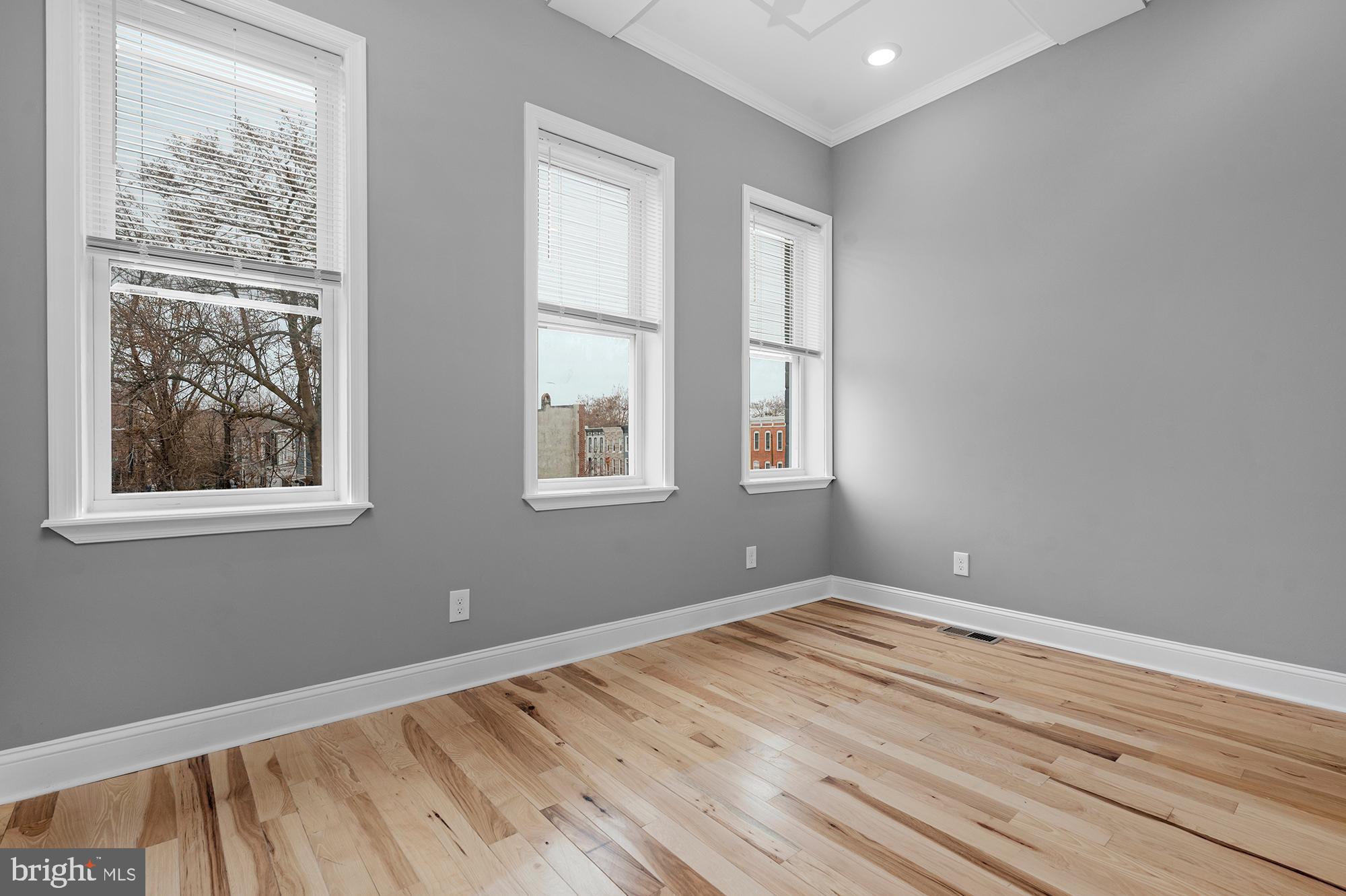 BROADWAY EAST - Residential