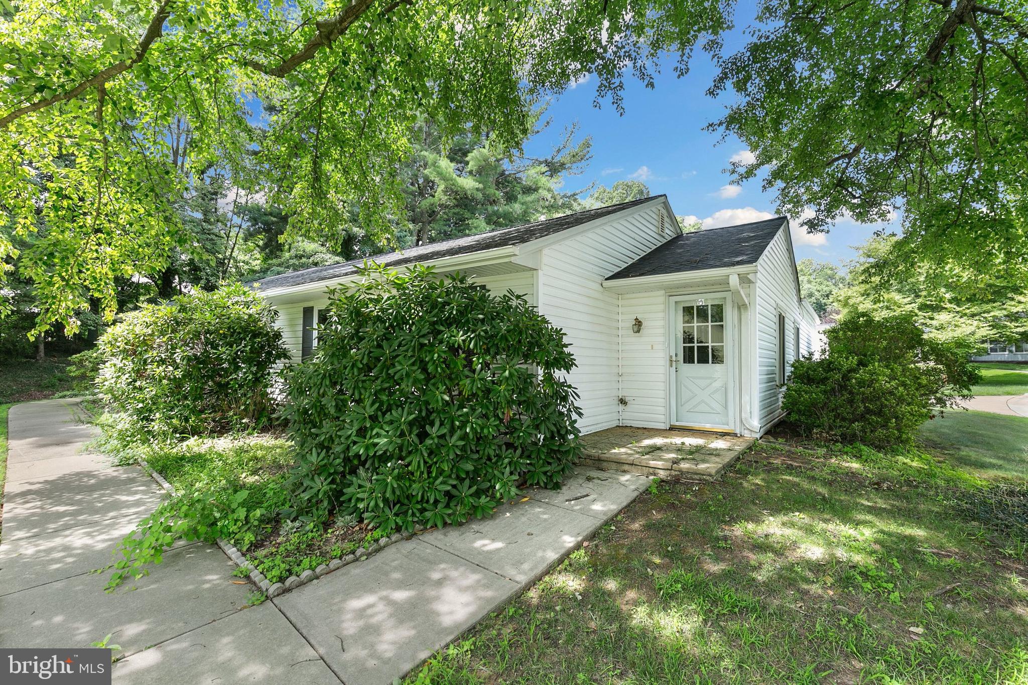 ROSSMOOR MUTUAL #9 - Residential