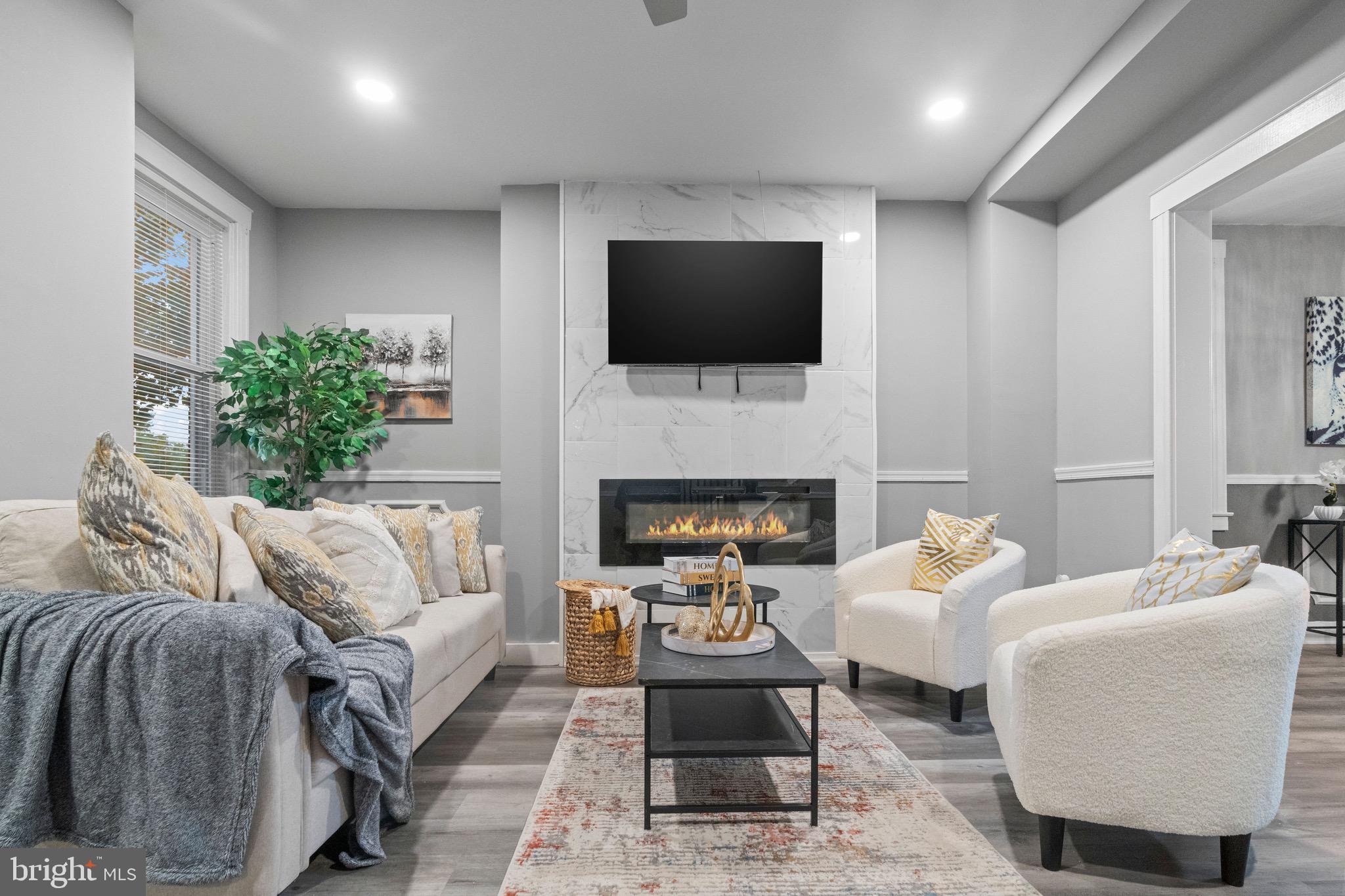**Welcome Home!**
Step into this beautifully renovated, large 3-bedroom, 1.5-bathroom end-unit townhome in the desirable Belair Edison neighborhood. Freshly updated and ready for you to move in, this home offers modern touches throughout. The generous living room, dining room, and kitchen flow effortlessly together, creating a cohesive and inviting layout perfect for everyday living and entertaining. The kitchen boasts brand-new stainless steel appliances for a sleek, modern touch.
Enjoy a cozy living room with an electric fireplace and a complimentary flat-screen TV for your entertainment. The basement features a washer and dryer, along with an energy-efficient electric water heater for convenience and savings. Outside, you’ll find a private backyard, off-street parking, and a 1-car garage.
Located just minutes away from shopping centers and stores, this home offers the perfect blend of comfort and convenience. Don't miss the chance to call this home!