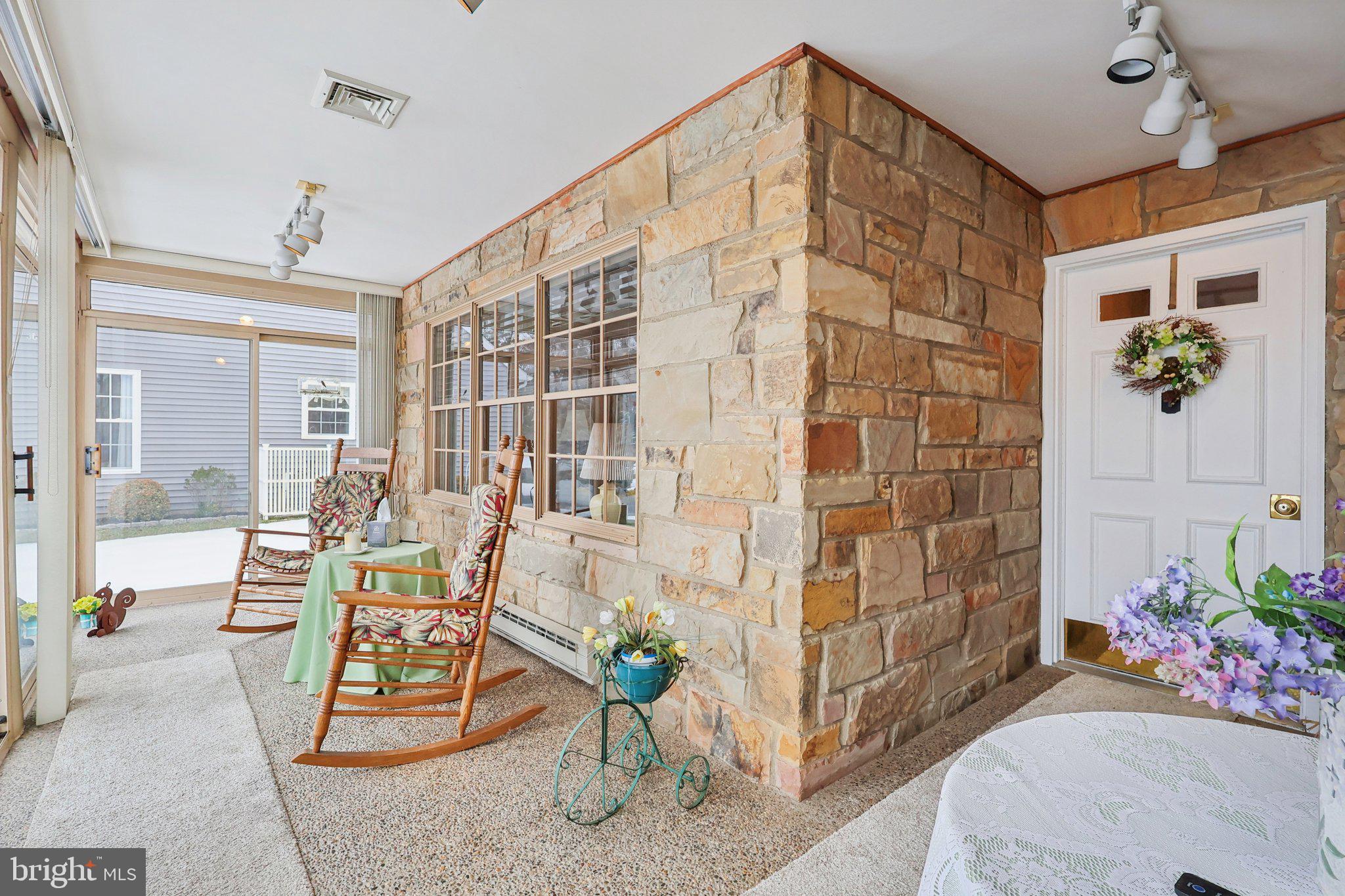 LEISURETOWNE - Residential