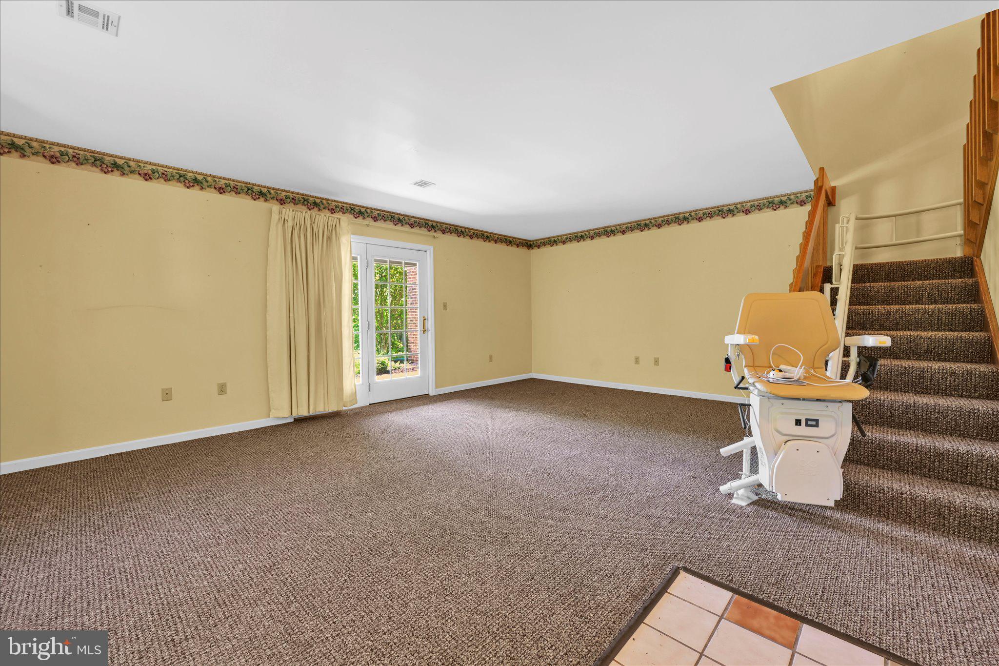 211 BLACK OAK DRIVE