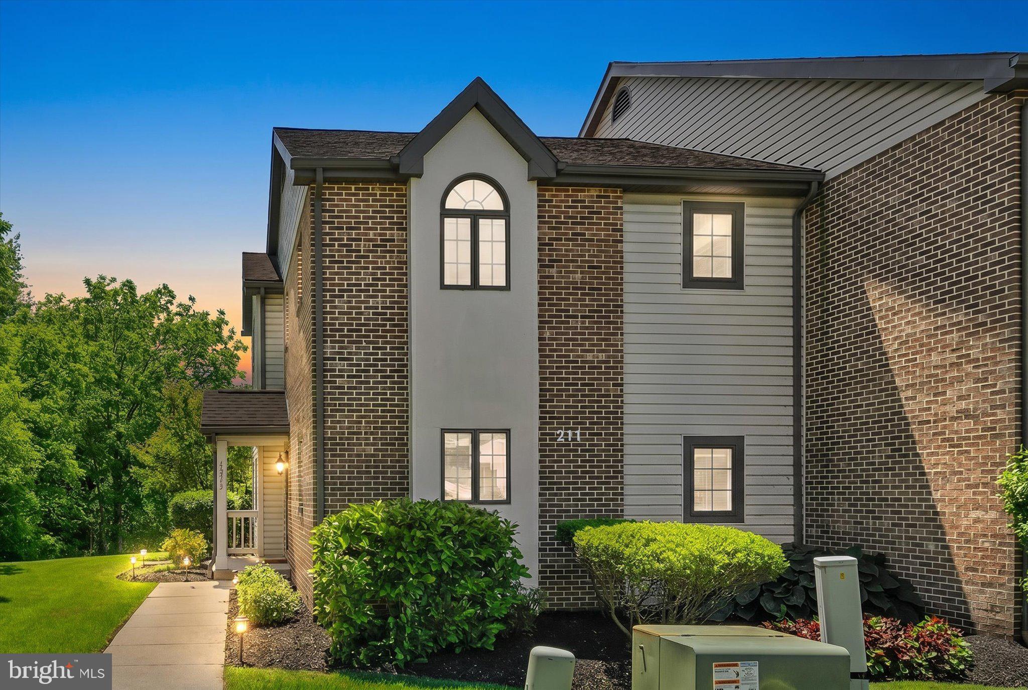 211 BLACK OAK DRIVE